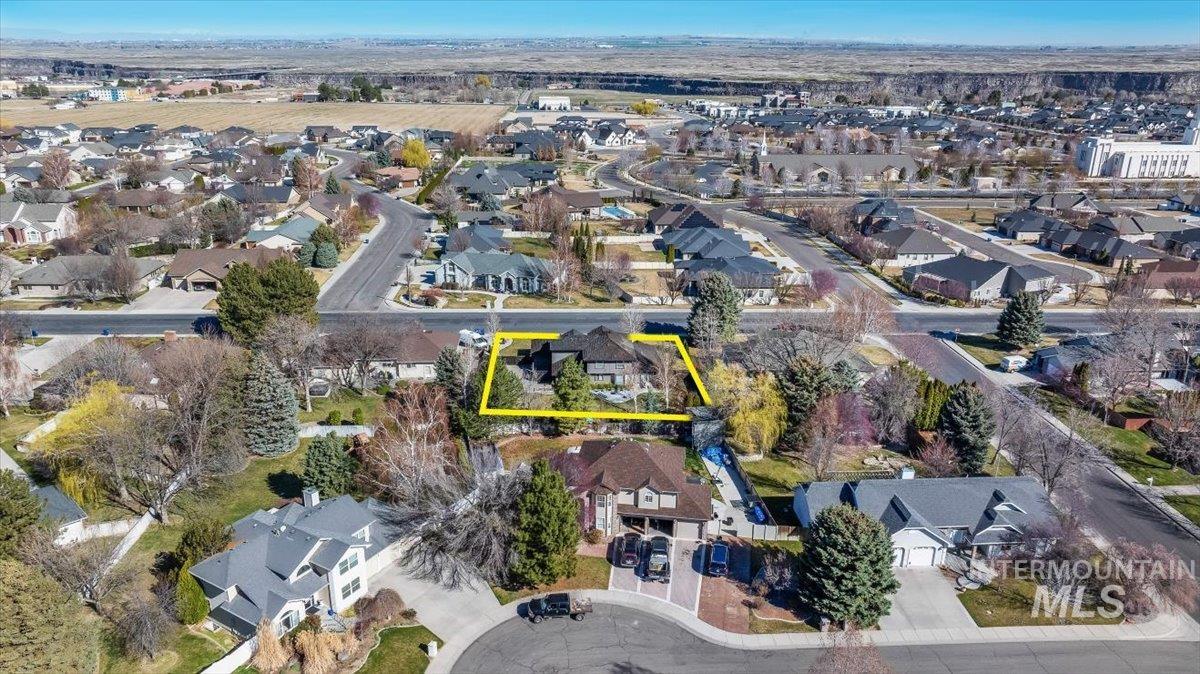 2028 Candleridge Drive, Twin Falls, Idaho 83301, 4 Bedrooms, 2.5 Bathrooms, Residential For Sale, Price $679,900, 98978662