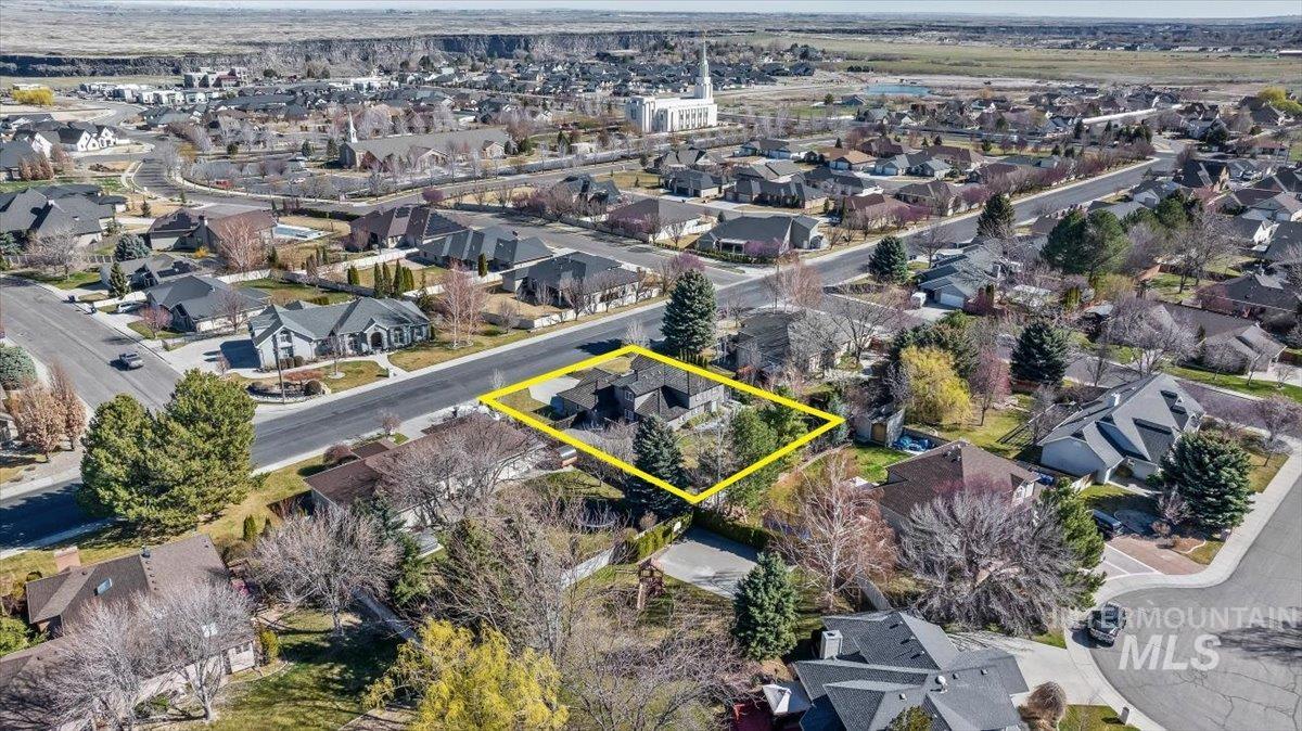 2028 Candleridge Drive, Twin Falls, Idaho 83301, 4 Bedrooms, 2.5 Bathrooms, Residential For Sale, Price $650,000, 98978662
