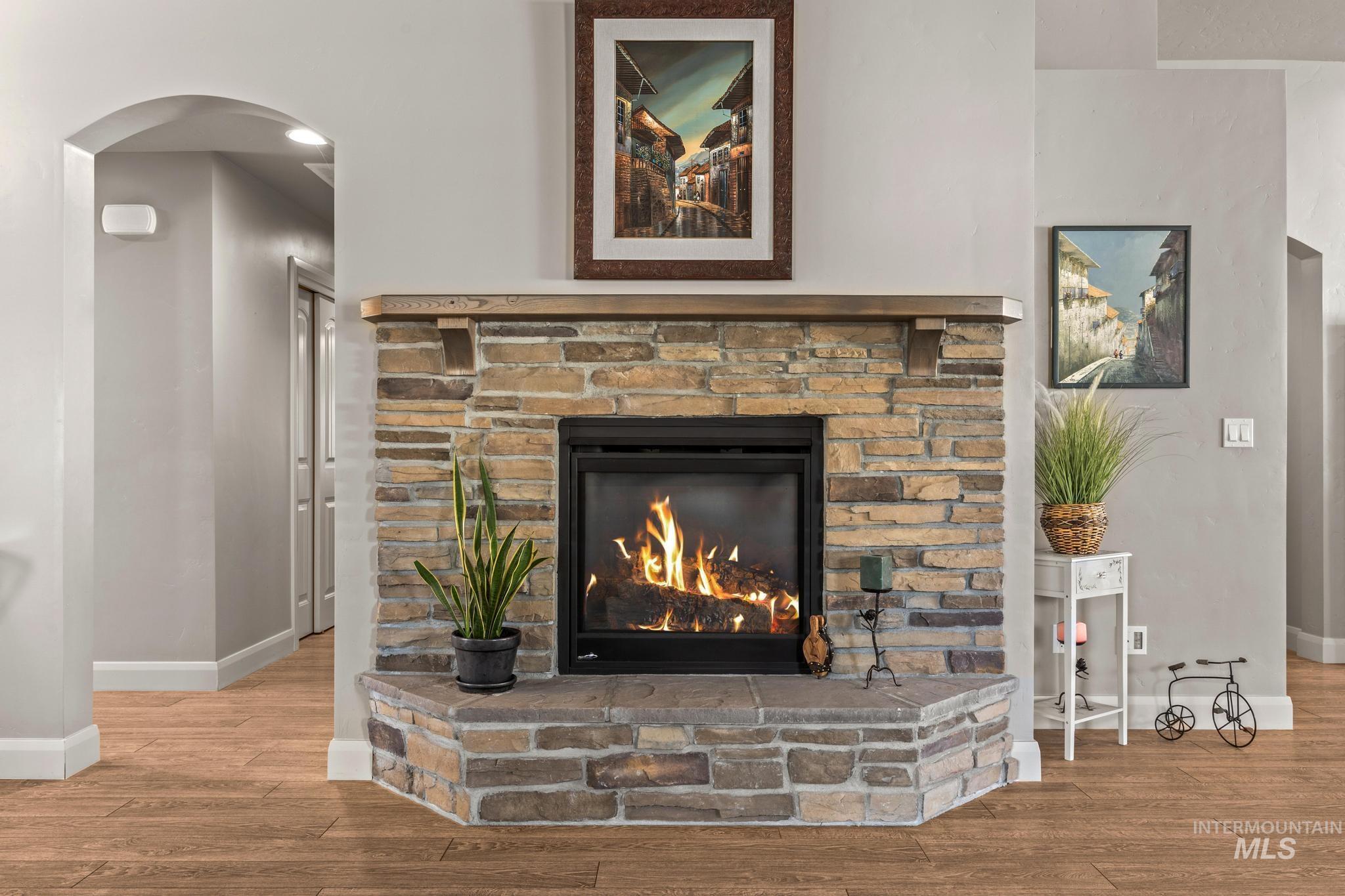 5832 W Rotherham Dr, Eagle, Idaho 83616, 3 Bedrooms, 2 Bathrooms, Residential For Sale, Price $625,000,MLS 98978663