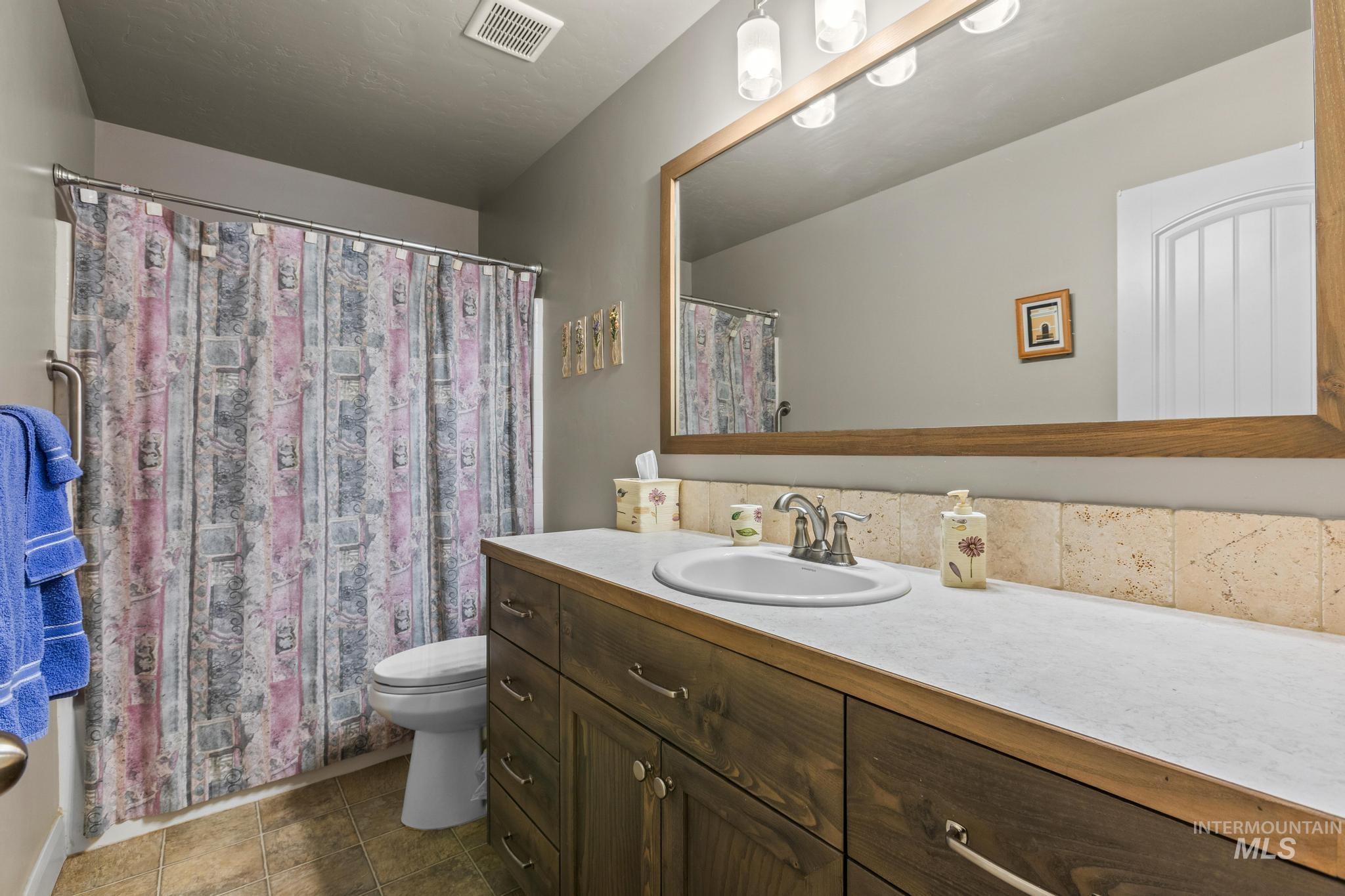 5832 W Rotherham Dr, Eagle, Idaho 83616, 3 Bedrooms, 2 Bathrooms, Residential For Sale, Price $625,000,MLS 98978663