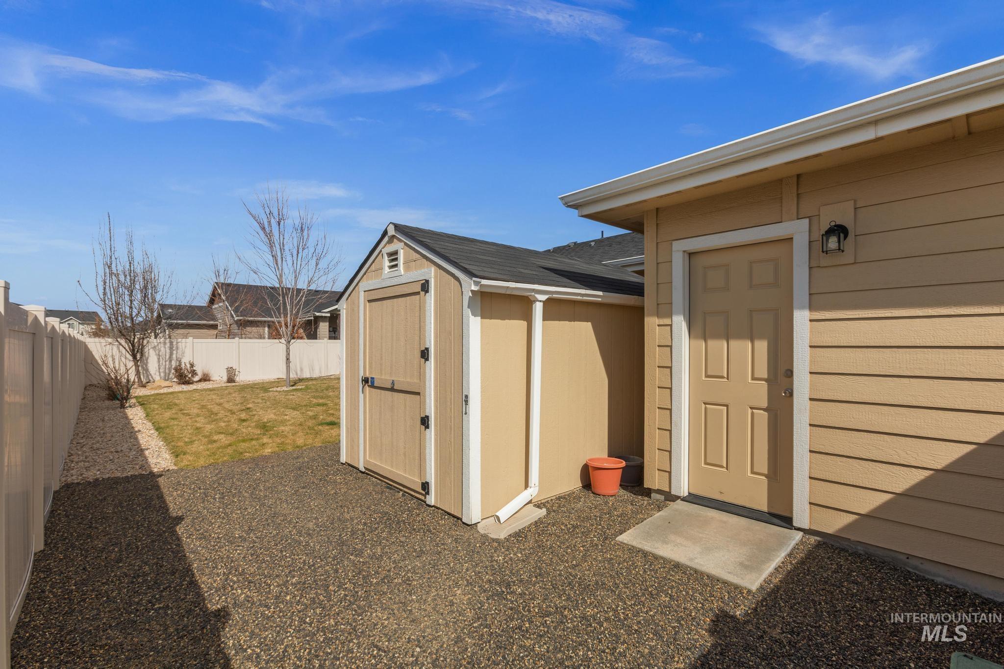 5832 W Rotherham Dr, Eagle, Idaho 83616, 3 Bedrooms, 2 Bathrooms, Residential For Sale, Price $625,000,MLS 98978663