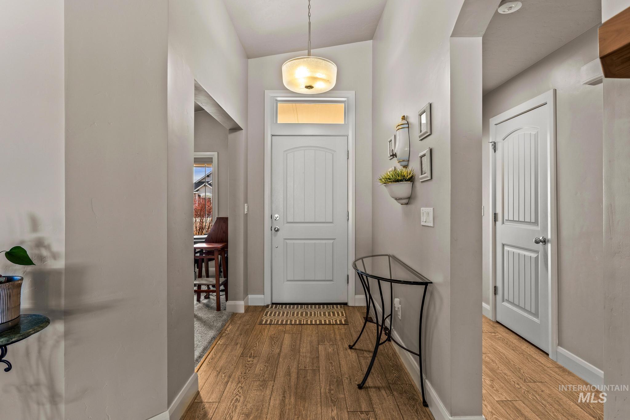 5832 W Rotherham Dr, Eagle, Idaho 83616, 3 Bedrooms, 2 Bathrooms, Residential For Sale, Price $625,000,MLS 98978663