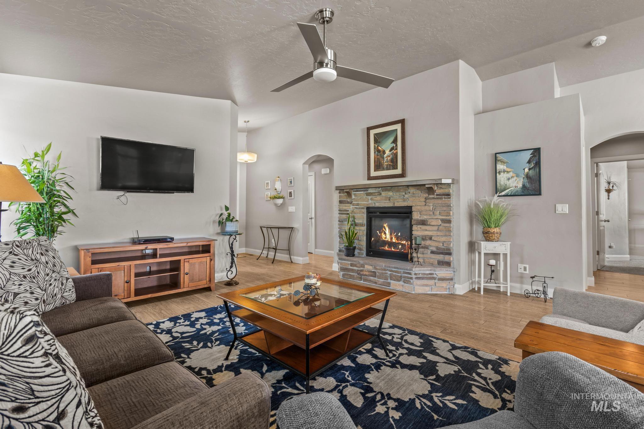 5832 W Rotherham Dr, Eagle, Idaho 83616, 3 Bedrooms, 2 Bathrooms, Residential For Sale, Price $625,000,MLS 98978663