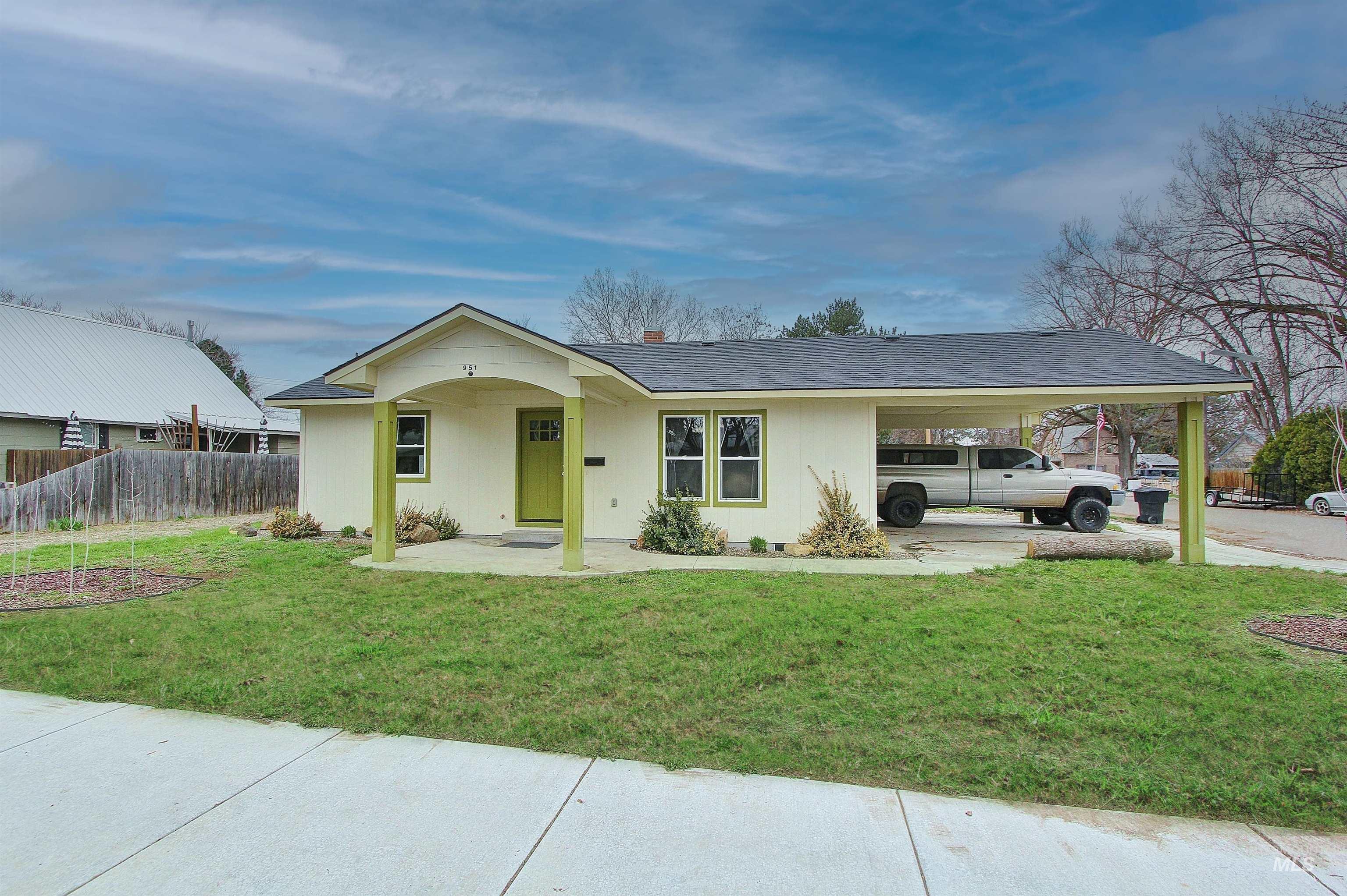 951 W 6th St, Weiser, Idaho 83672, 3 Bedrooms, 1 Bathroom, Residential For Sale, Price $249,990,MLS 98978671