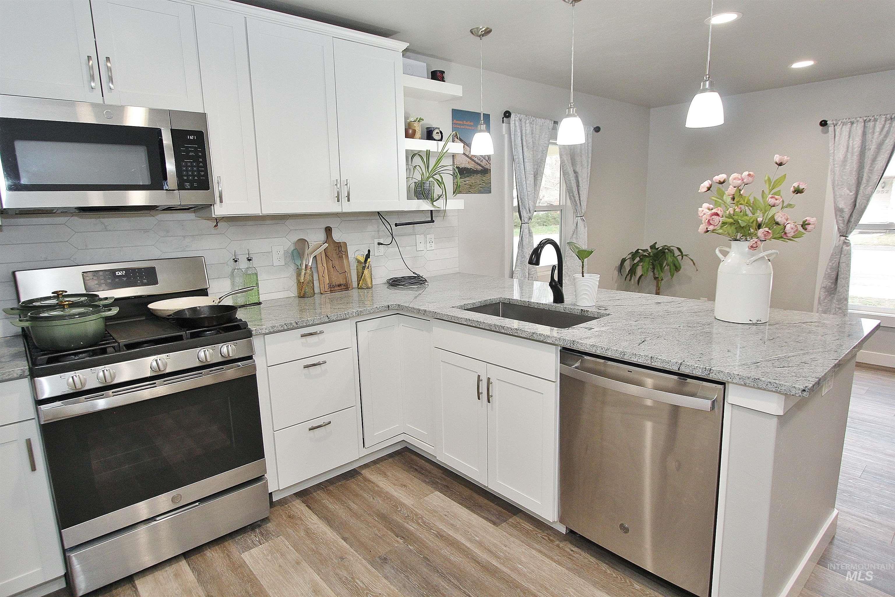 951 W 6th St, Weiser, Idaho 83672, 3 Bedrooms, 1 Bathroom, Residential For Sale, Price $249,990,MLS 98978671