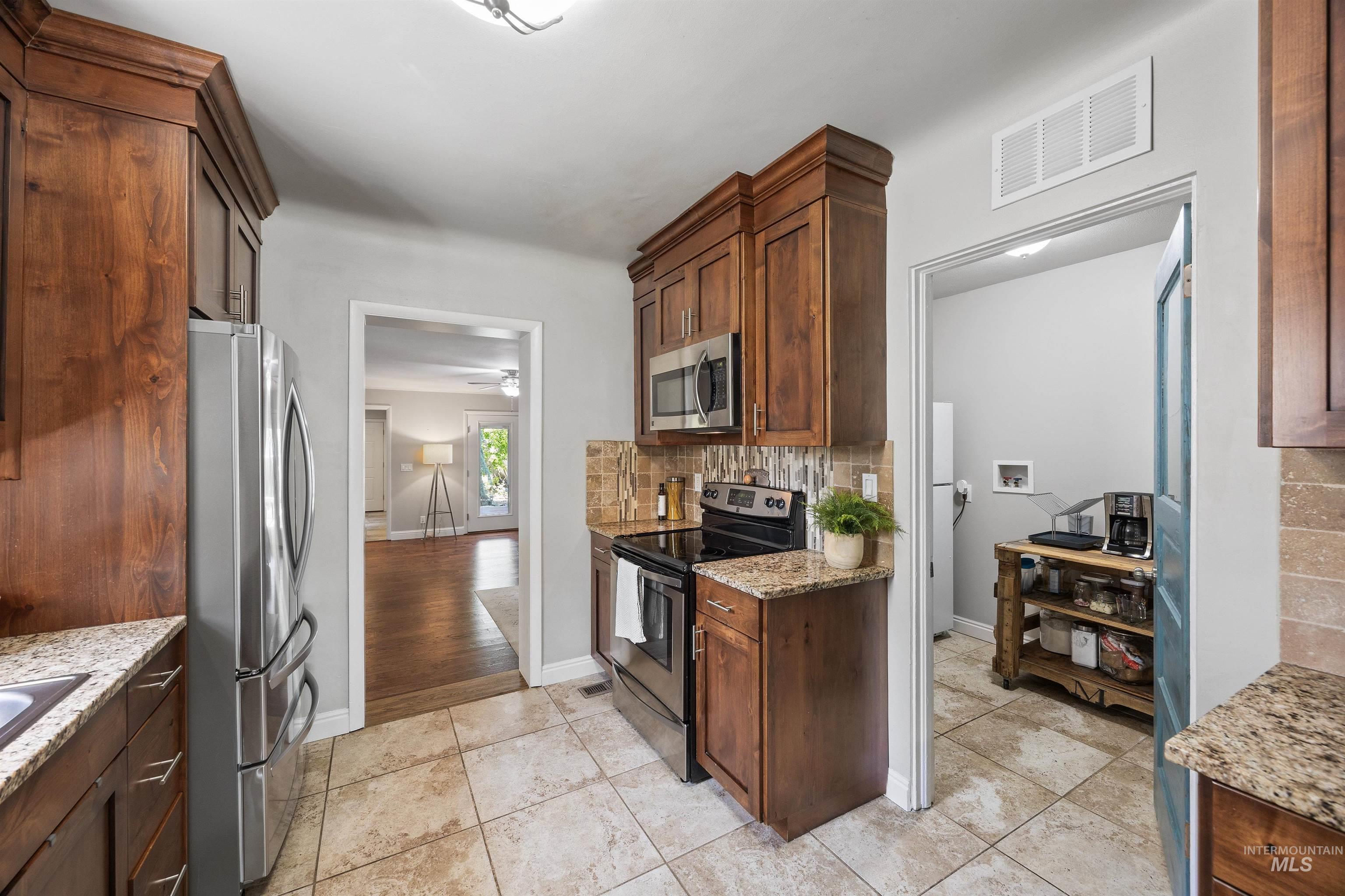 2709 N 30th Street, Boise, Idaho 83703, 4 Bedrooms, 3 Bathrooms, Residential For Sale, Price $885,000,MLS 98978674