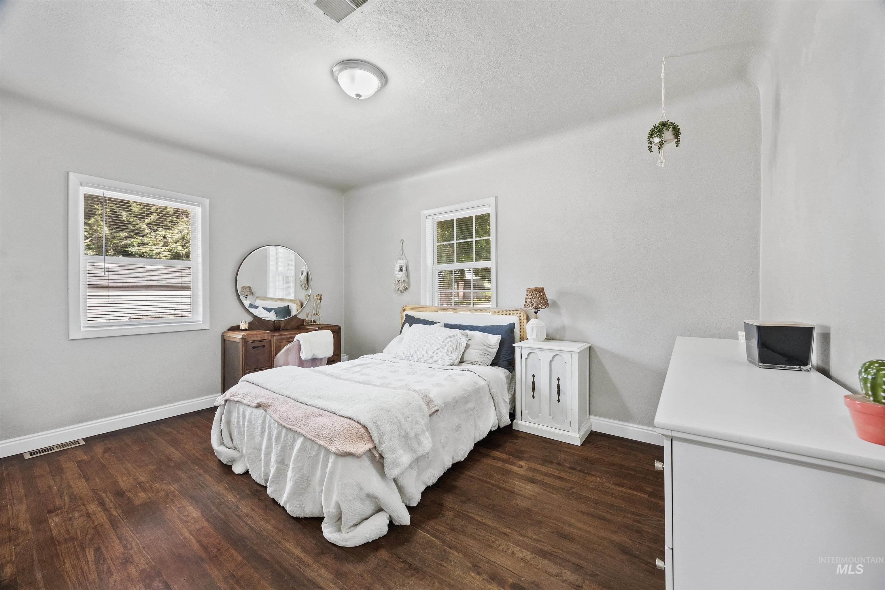 2709 N 30th Street, Boise, Idaho 83703, 4 Bedrooms, 3 Bathrooms, Residential For Sale, Price $885,000,MLS 98978674