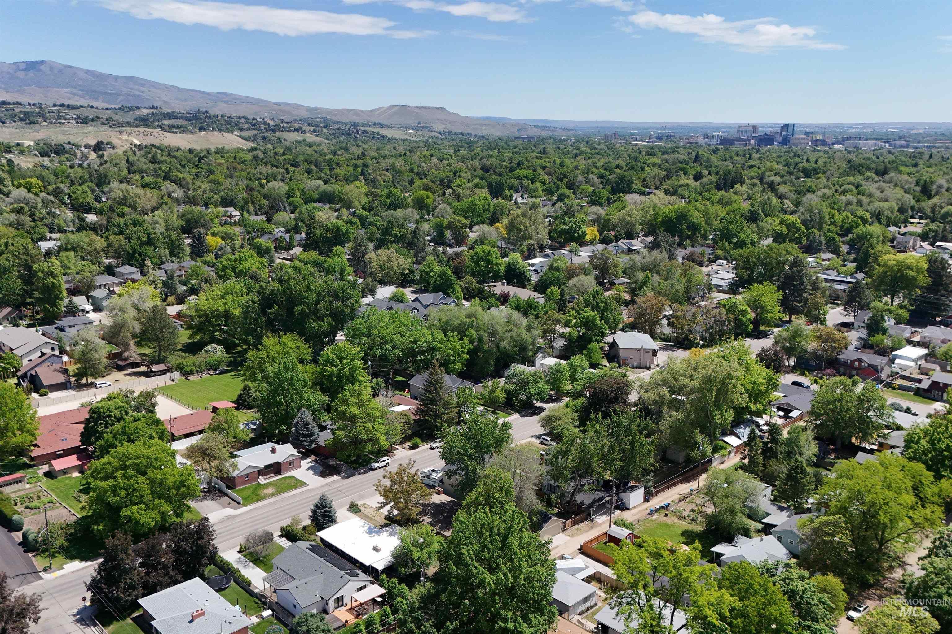 2709 N 30th Street, Boise, Idaho 83703, 4 Bedrooms, 3 Bathrooms, Residential For Sale, Price $885,000,MLS 98978674