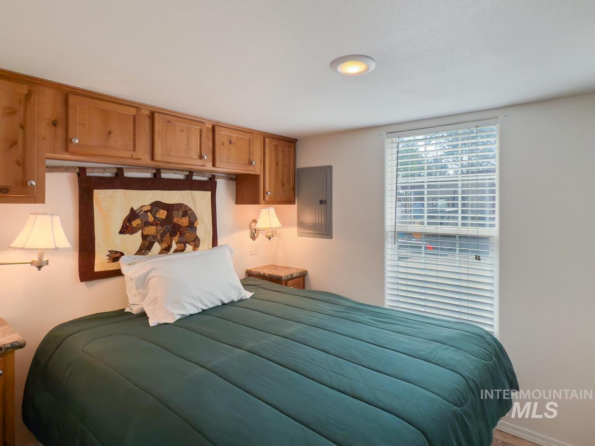 30 F Street, Cascade, Idaho 83611, 1 Bedroom, 0.5 Bathroom, Residential For Sale, Price $199,000,MLS 98978675