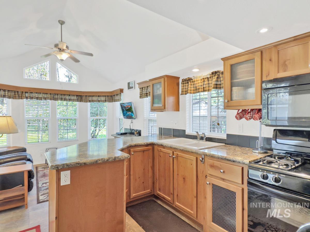 30 F Street, Cascade, Idaho 83611, 1 Bedroom, 0.5 Bathroom, Residential For Sale, Price $199,000,MLS 98978675