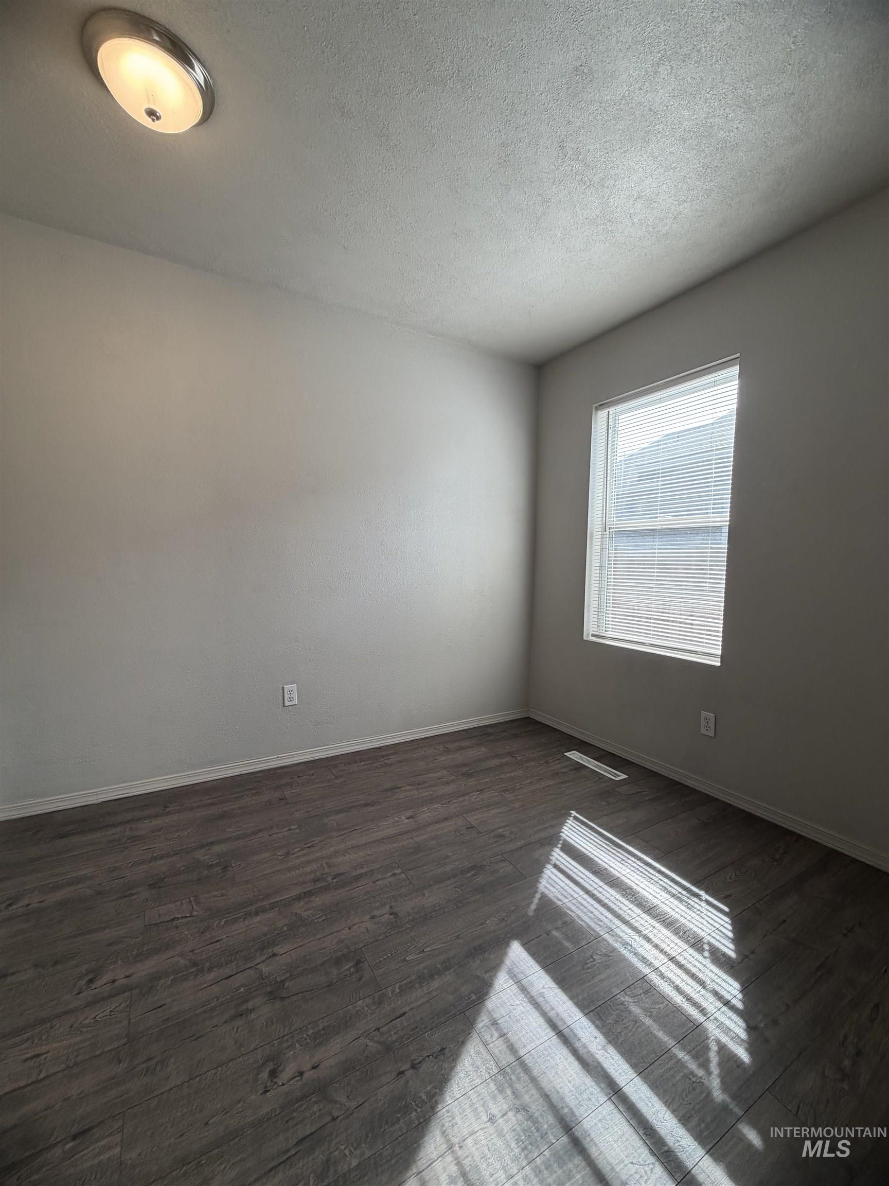 124 13th Ave North, Nampa, Idaho 83687, 2 Bedrooms, 1 Bathroom, Residential Income For Sale, Price $482,500,MLS 98978676