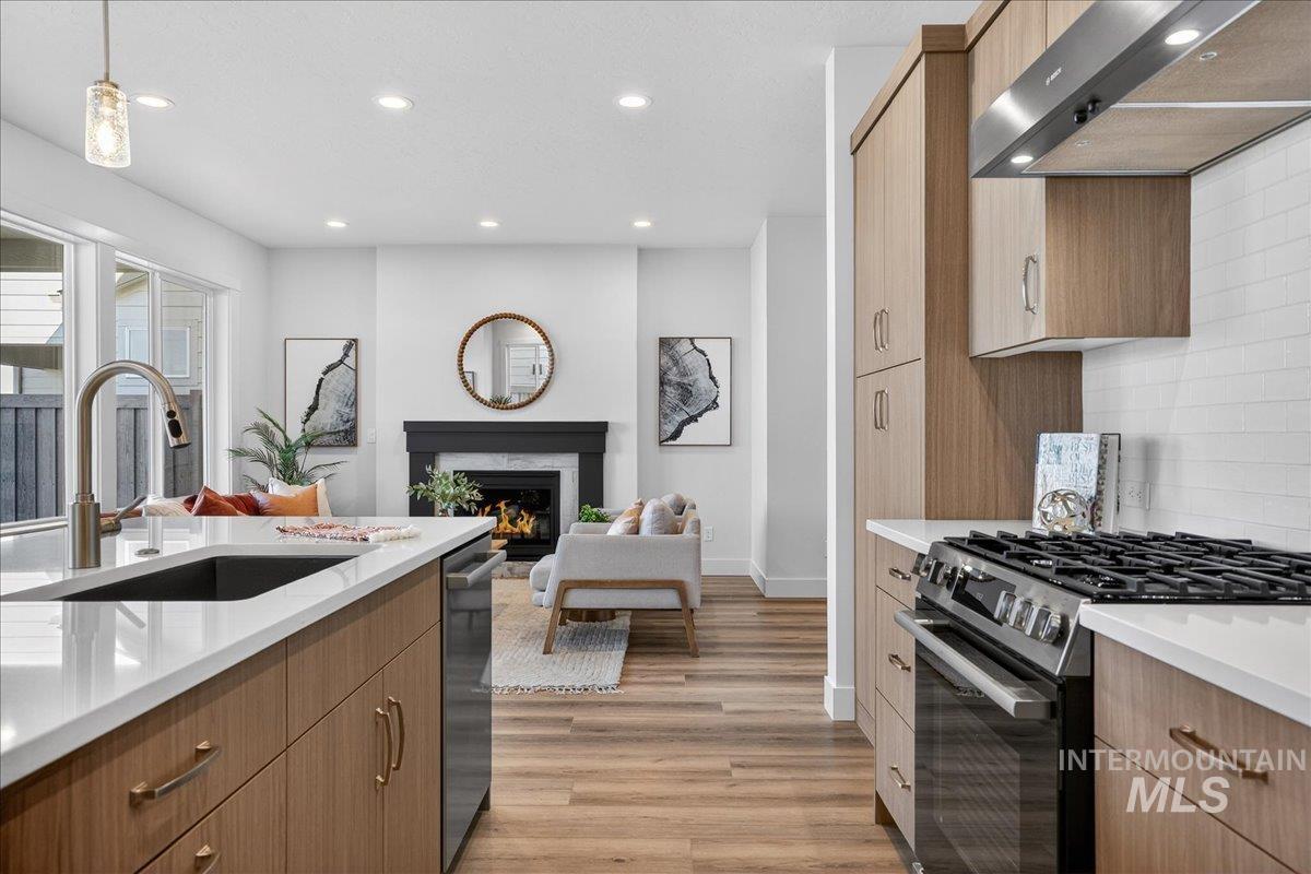 18087 Cinder Brook Ave, Nampa, Idaho 83687, 3 Bedrooms, 2.5 Bathrooms, Residential For Sale, Price $448,600, 98978677