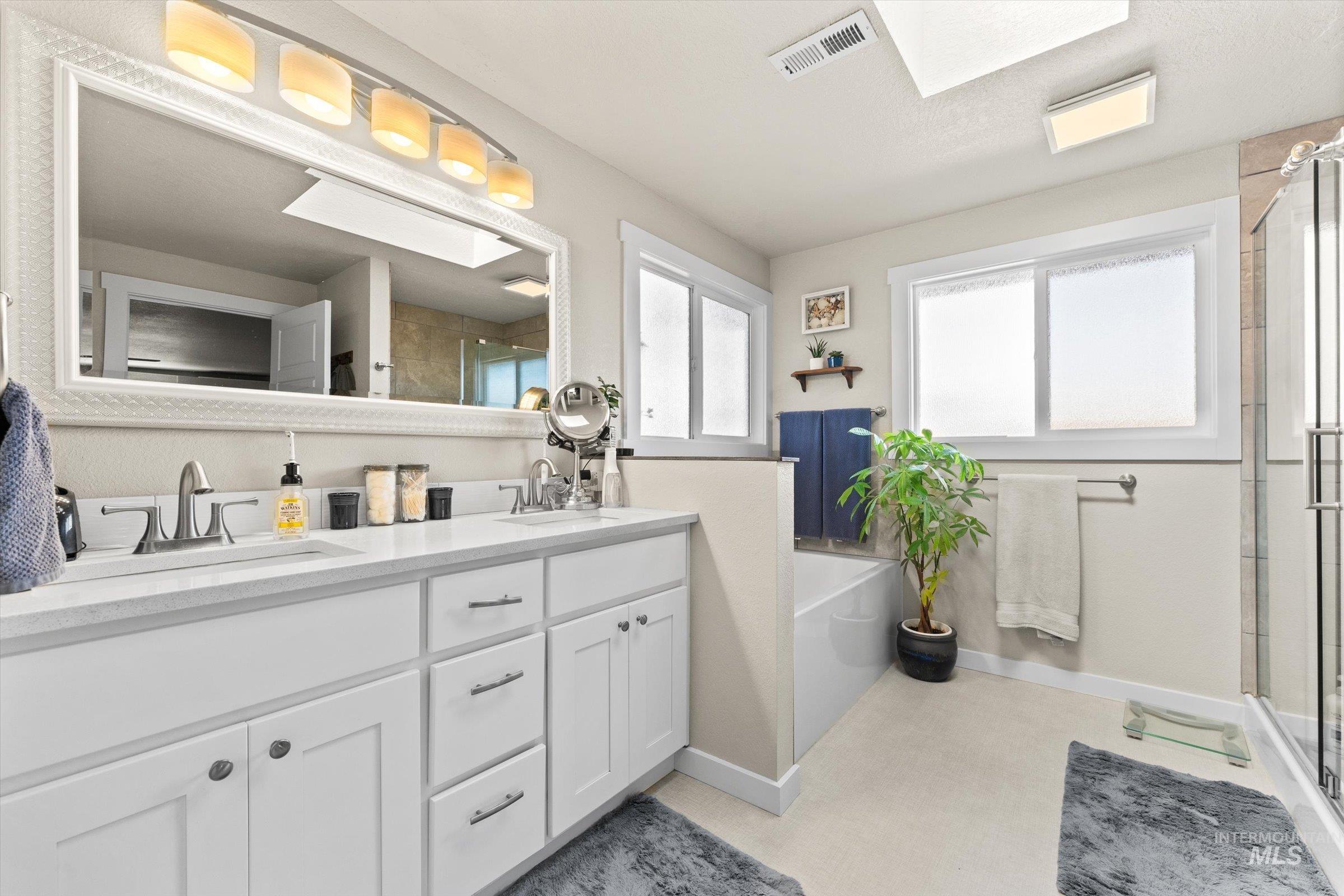 11832 Jerry Lee Ln, Nampa, Idaho 83651, 4 Bedrooms, 3 Bathrooms, Residential For Sale, Price $575,000,MLS 98978678