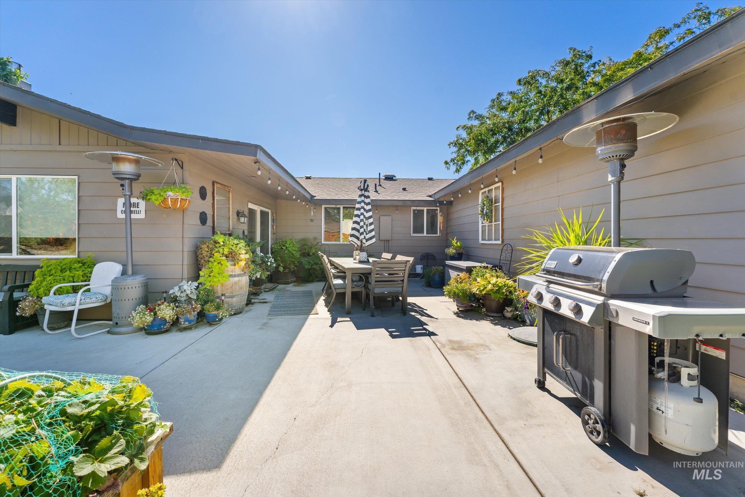 11832 Jerry Lee Ln, Nampa, Idaho 83651, 4 Bedrooms, 3 Bathrooms, Residential For Sale, Price $575,000,MLS 98978678