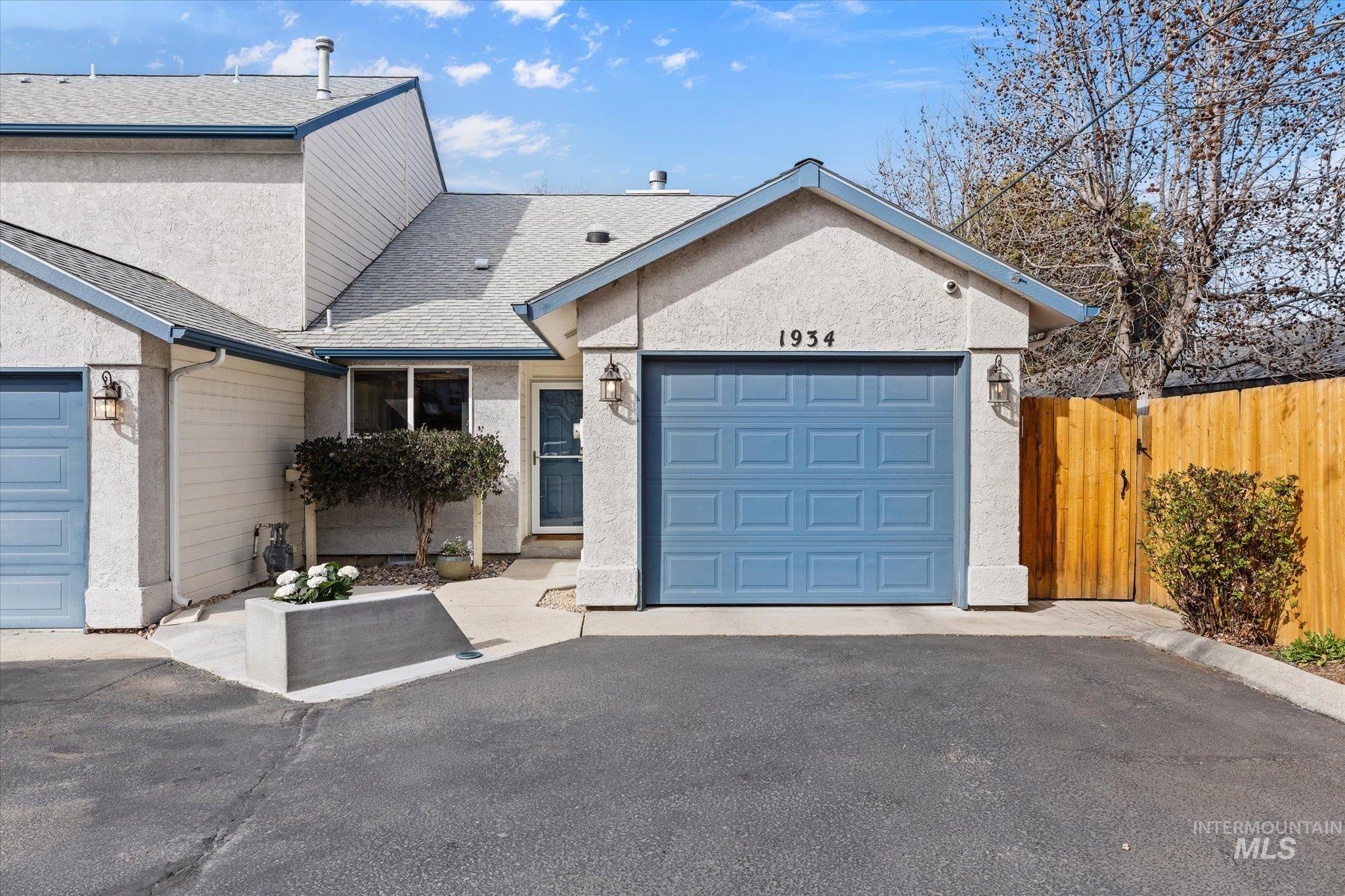1934 S Division Ave, Boise, Idaho 83706, 2 Bedrooms, 2 Bathrooms, Residential For Sale, Price $364,900,MLS 98978681