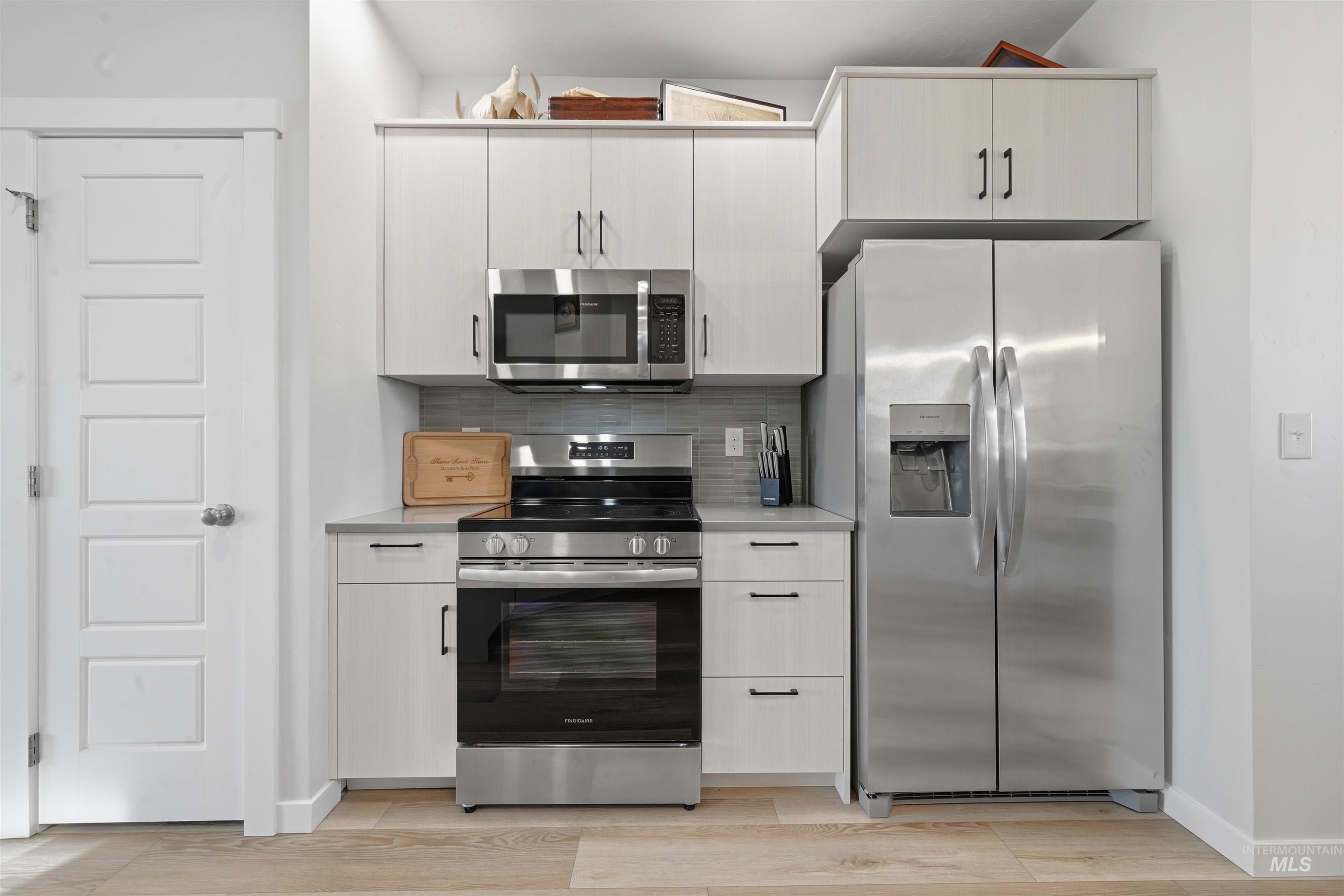 10723 W Garganey Drive, Star, Idaho 83369, 3 Bedrooms, 2 Bathrooms, Residential For Sale, Price $415,900,MLS 98978682