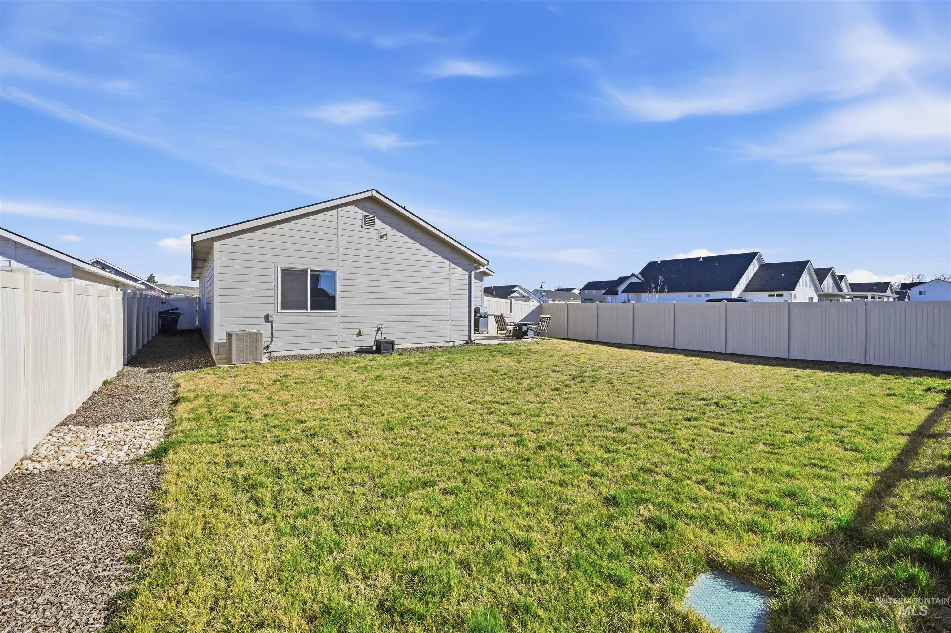 10723 W Garganey Drive, Star, Idaho 83369, 3 Bedrooms, 2 Bathrooms, Residential For Sale, Price $415,900,MLS 98978682