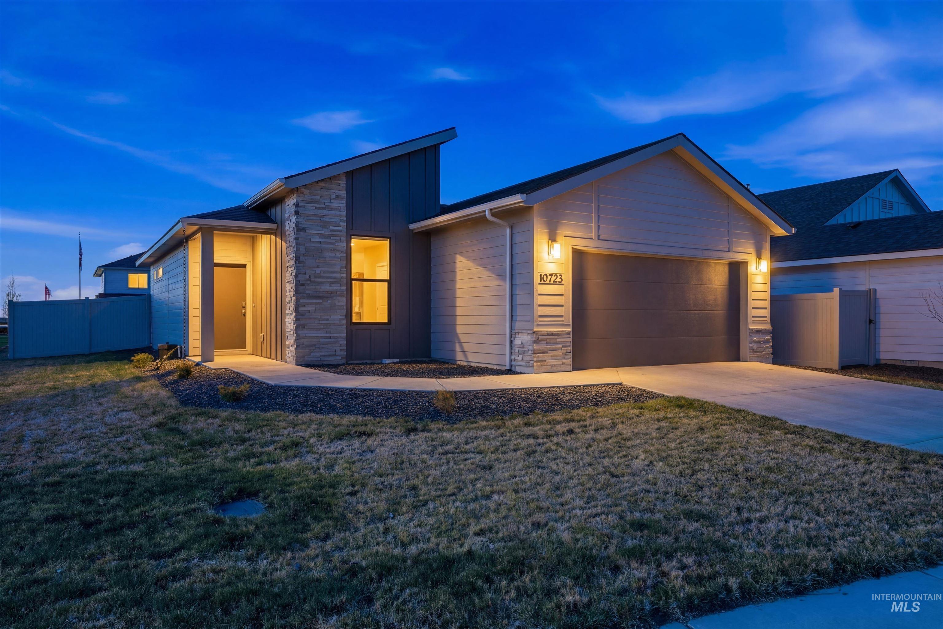 10723 W Garganey Drive, Star, Idaho 83369, 3 Bedrooms, 2 Bathrooms, Residential For Sale, Price $415,900,MLS 98978682