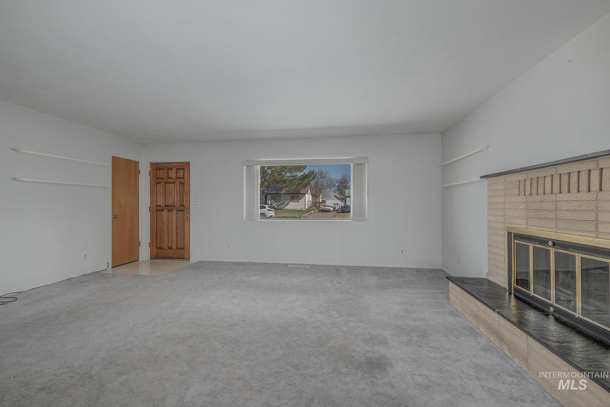 647 NW 3rd Street, Ontario, Oregon 97914, 3 Bedrooms, 2 Bathrooms, Residential For Sale, Price $349,000,MLS 98978684