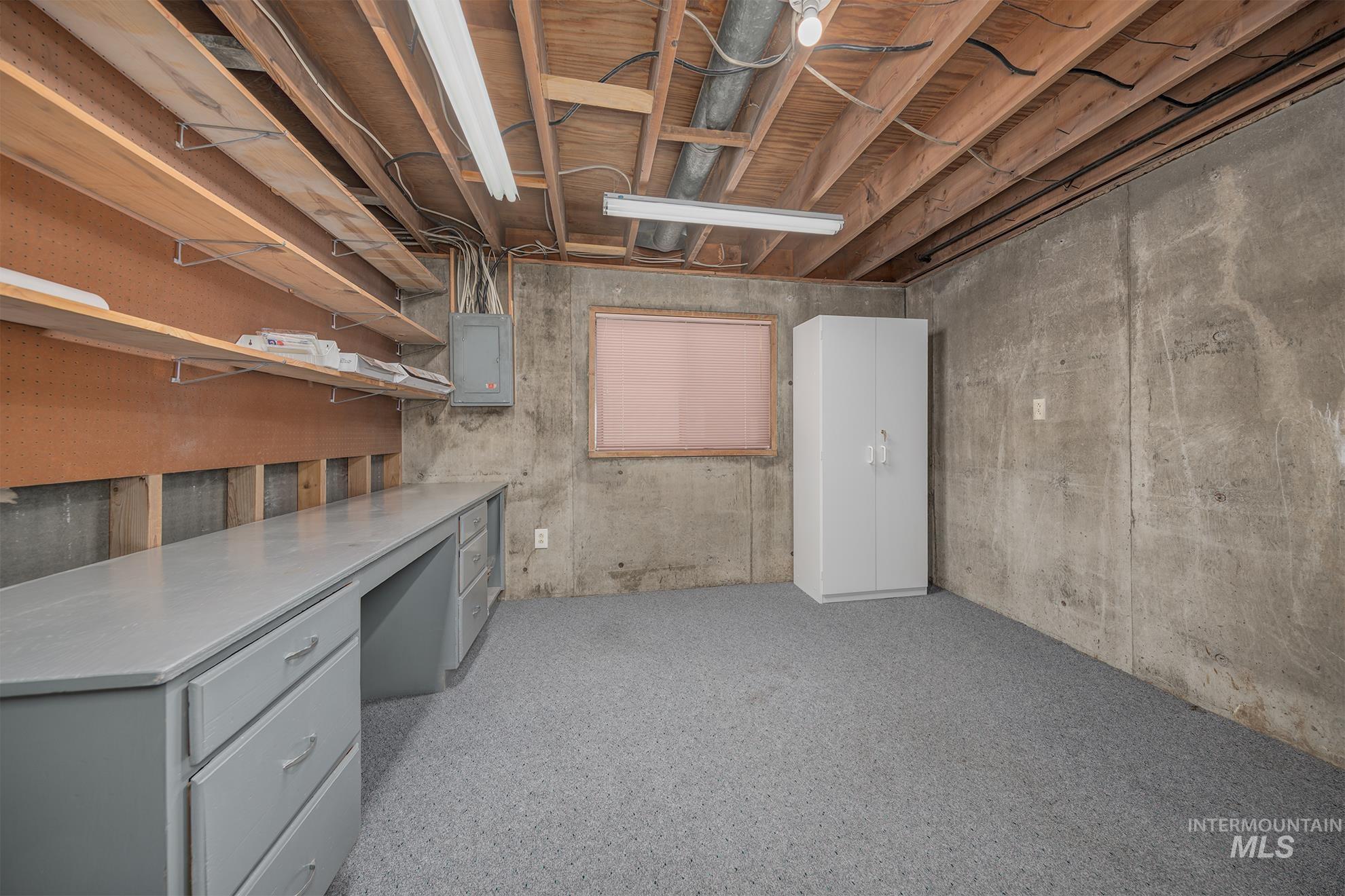 647 NW 3rd Street, Ontario, Oregon 97914, 3 Bedrooms, 2 Bathrooms, Residential For Sale, Price $349,000,MLS 98978684