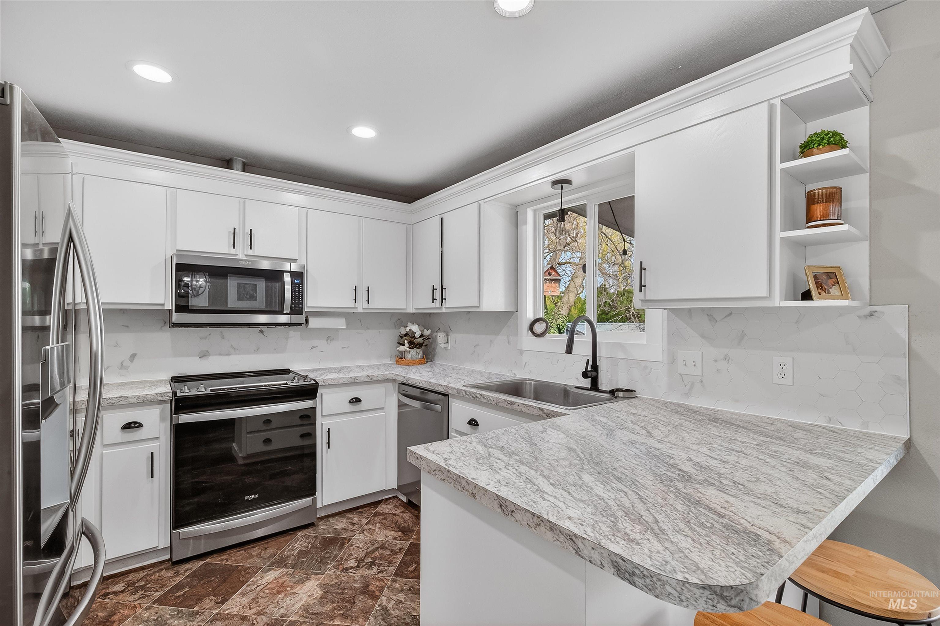 2007 Powers Drive, Lewiston, Idaho 83501, 4 Bedrooms, 2 Bathrooms, Residential For Sale, Price $465,000,MLS 98978686