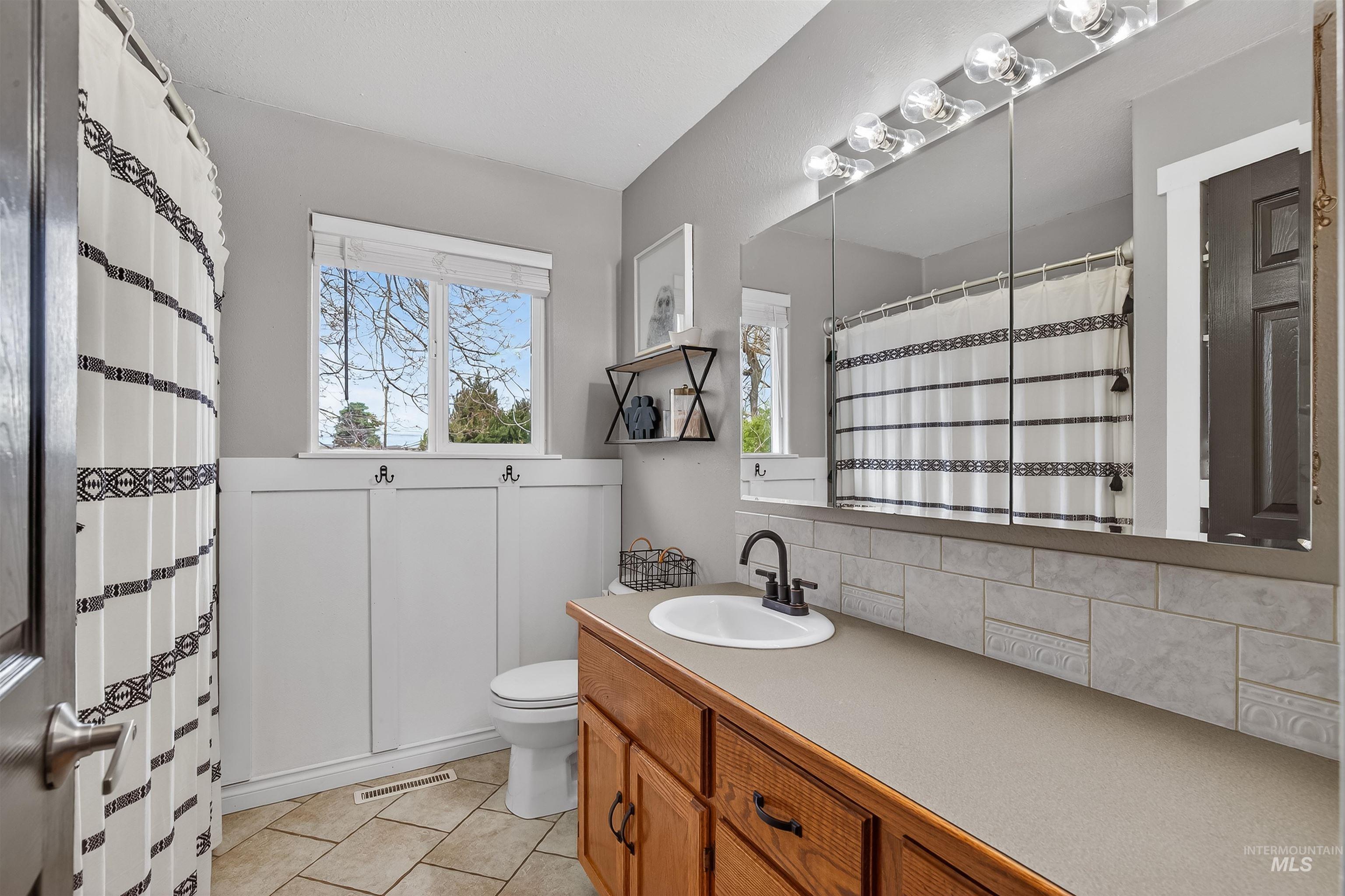 2007 Powers Drive, Lewiston, Idaho 83501, 4 Bedrooms, 2 Bathrooms, Residential For Sale, Price $465,000,MLS 98978686