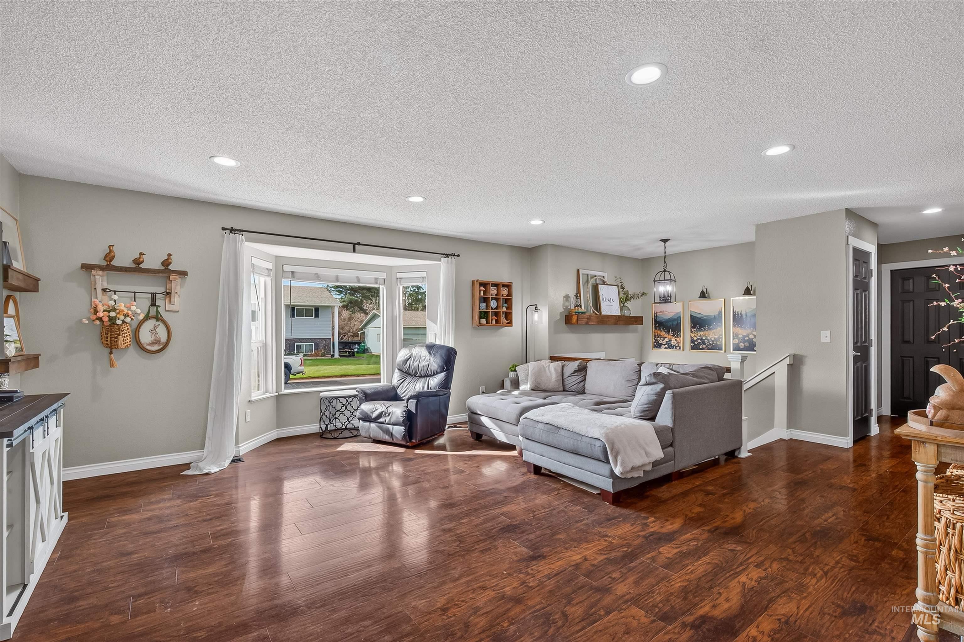 2007 Powers Drive, Lewiston, Idaho 83501, 4 Bedrooms, 2 Bathrooms, Residential For Sale, Price $465,000,MLS 98978686