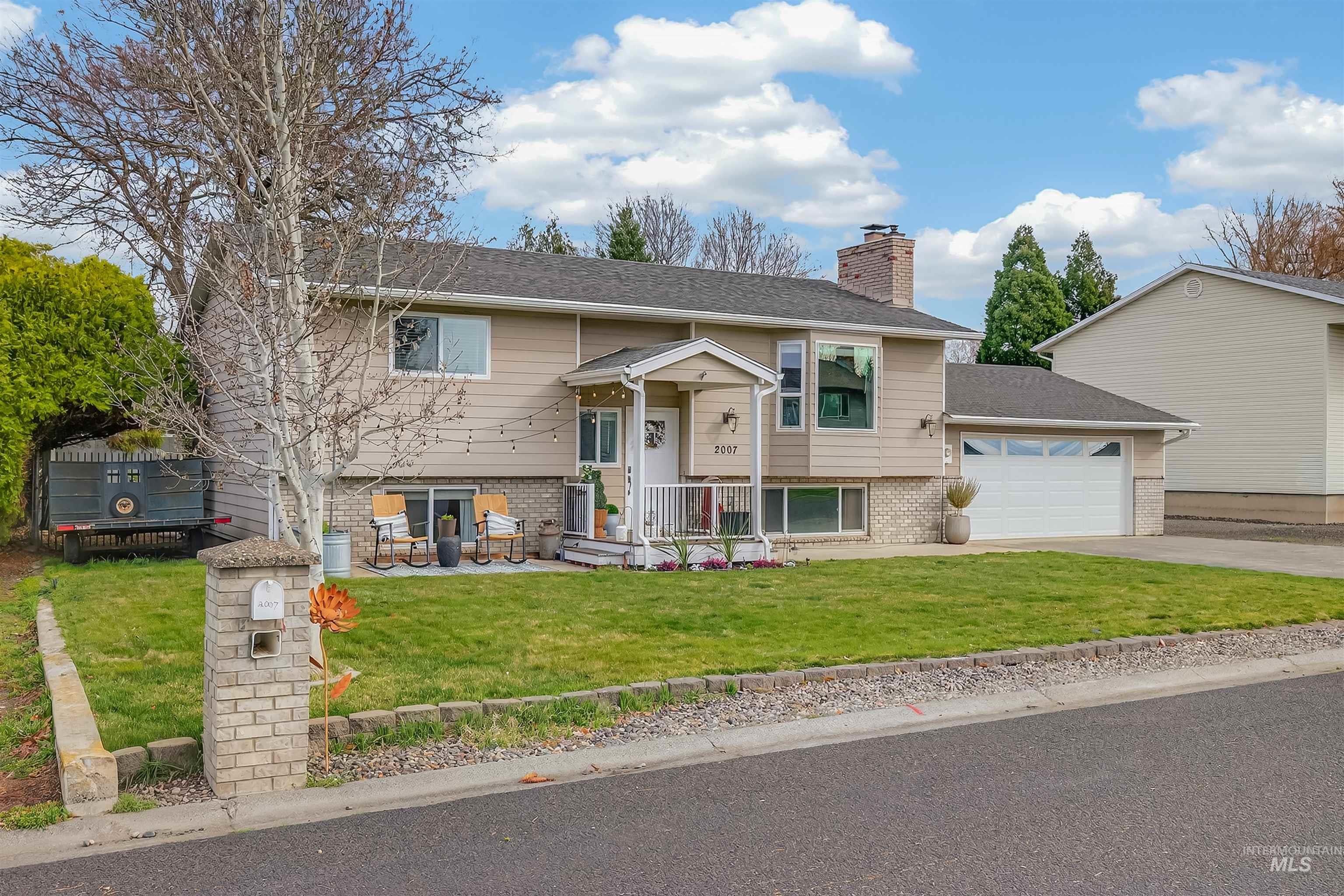 2007 Powers Drive, Lewiston, Idaho 83501, 4 Bedrooms, 2 Bathrooms, Residential For Sale, Price $465,000,MLS 98978686