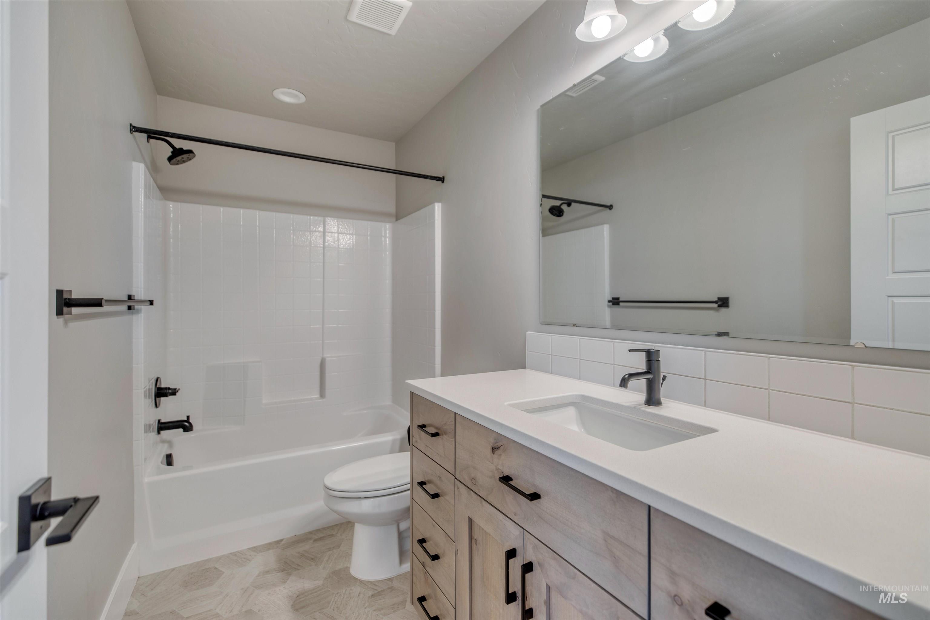 5215 N Cunard Way, Meridian, Idaho 83646, 4 Bedrooms, 3.5 Bathrooms, Residential For Sale, Price $750,000,MLS 98978688