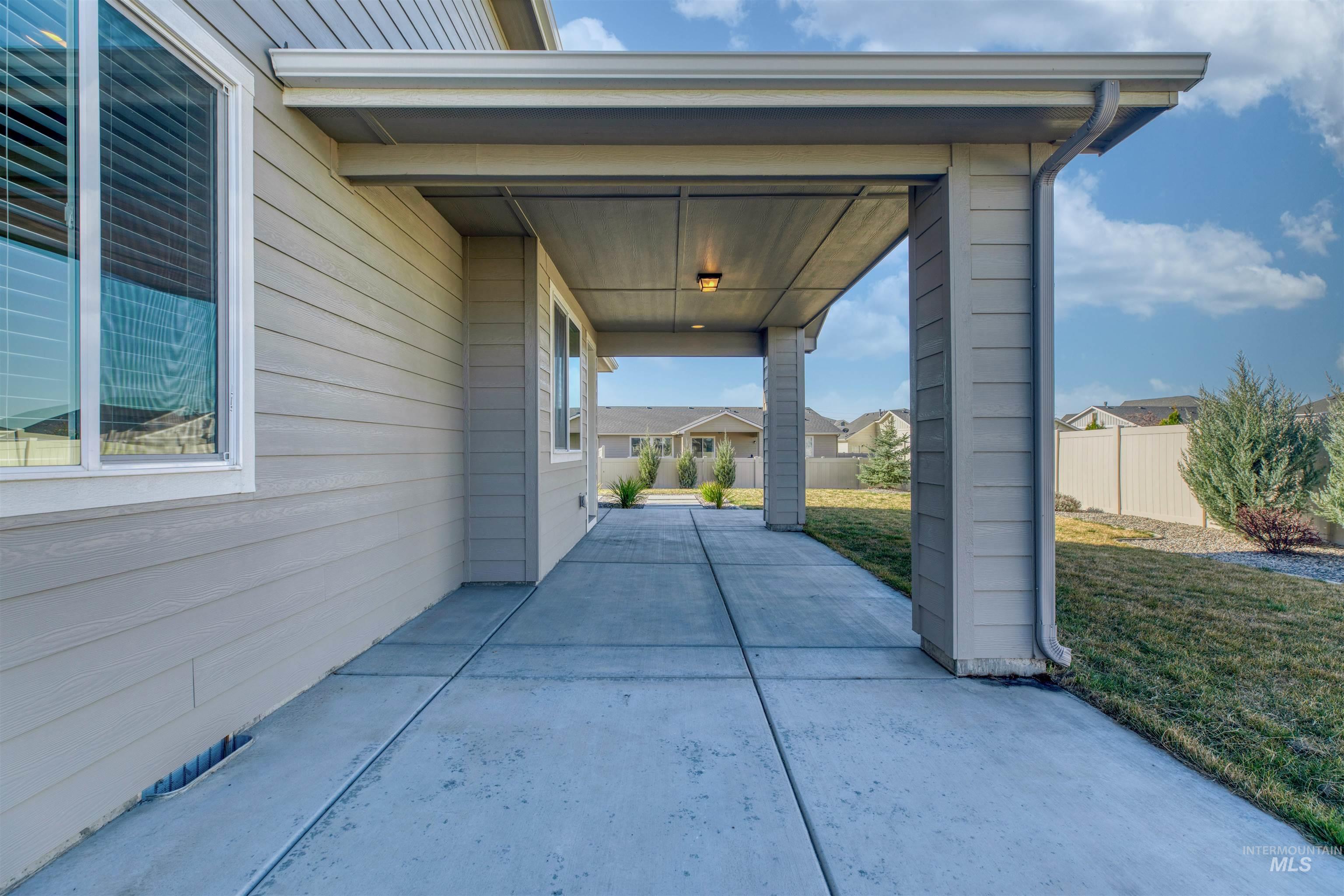 5215 N Cunard Way, Meridian, Idaho 83646, 4 Bedrooms, 3.5 Bathrooms, Residential For Sale, Price $750,000,MLS 98978688