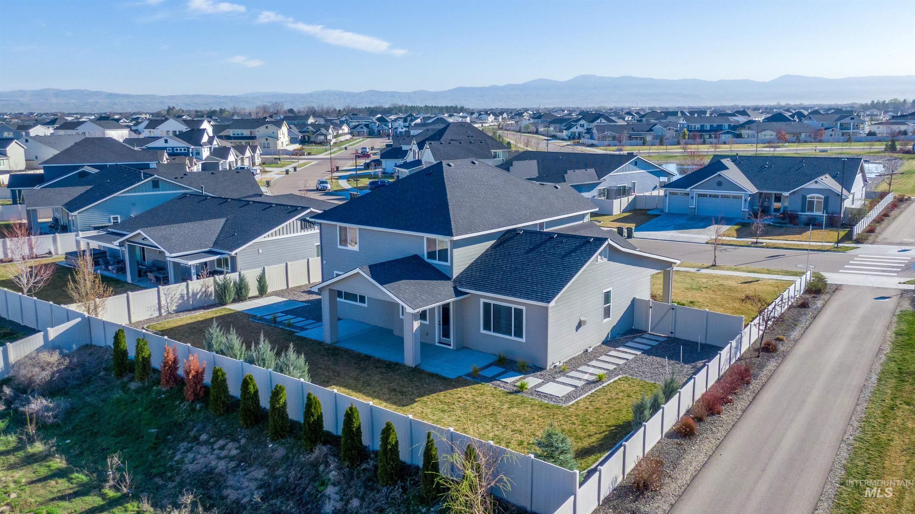 5215 N Cunard Way, Meridian, Idaho 83646, 4 Bedrooms, 3.5 Bathrooms, Residential For Sale, Price $750,000,MLS 98978688