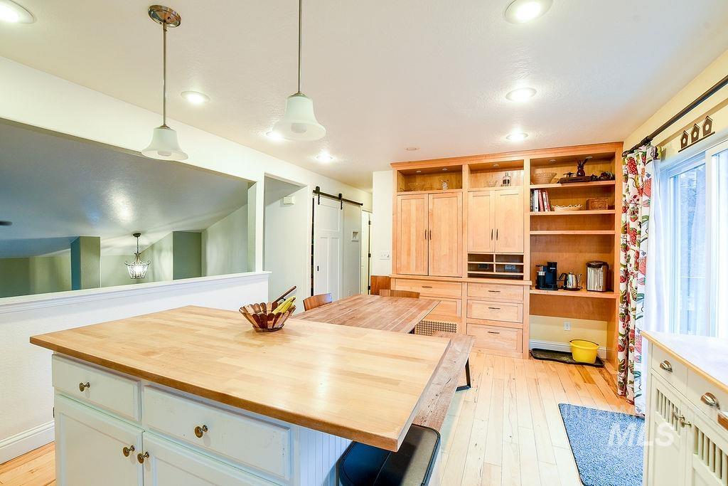 426 Quail Run Dr., Moscow, Idaho 83843, 3 Bedrooms, 3 Bathrooms, Residential For Sale, Price $497,500,MLS 98978689