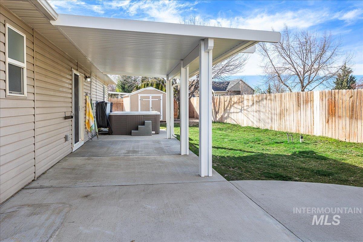 533 W Palmer Dr, Nampa, Idaho 83686-8389, 3 Bedrooms, 2 Bathrooms, Residential For Sale, Price $375,000,MLS 98978690