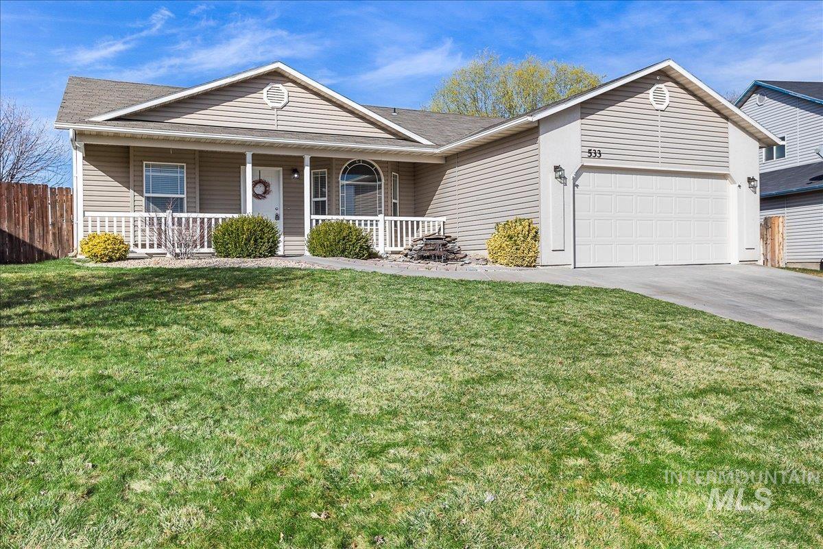 533 W Palmer Dr, Nampa, Idaho 83686-8389, 3 Bedrooms, 2 Bathrooms, Residential For Sale, Price $375,000,MLS 98978690