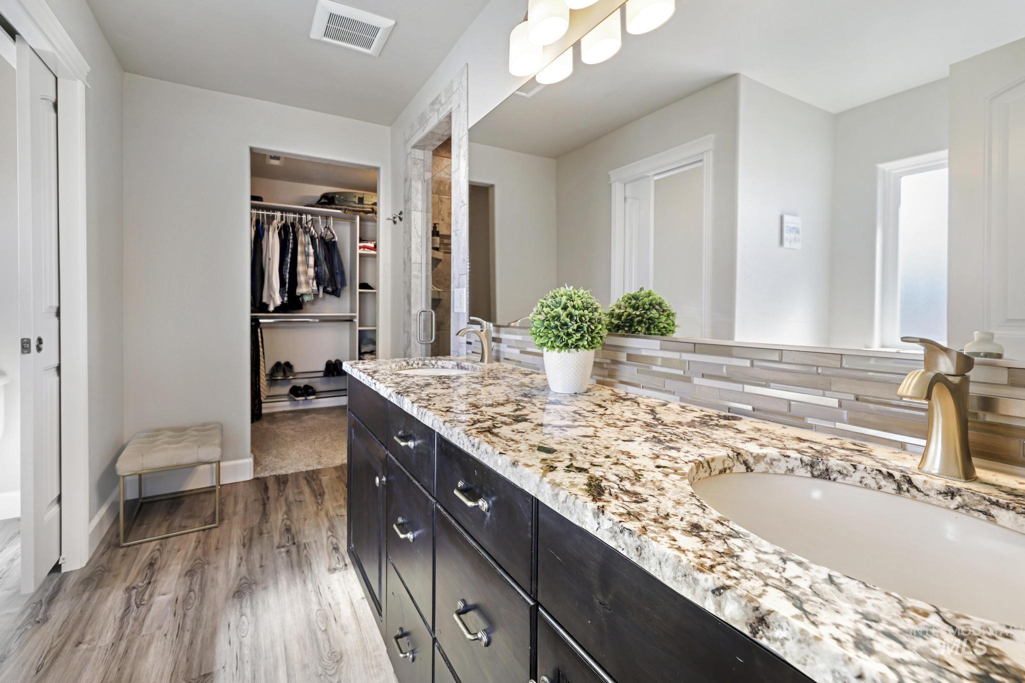 1153 Terra Ave, Twin Falls, Idaho 83301-4734, 5 Bedrooms, 2.5 Bathrooms, Residential For Sale, Price $449,000,MLS 98978691