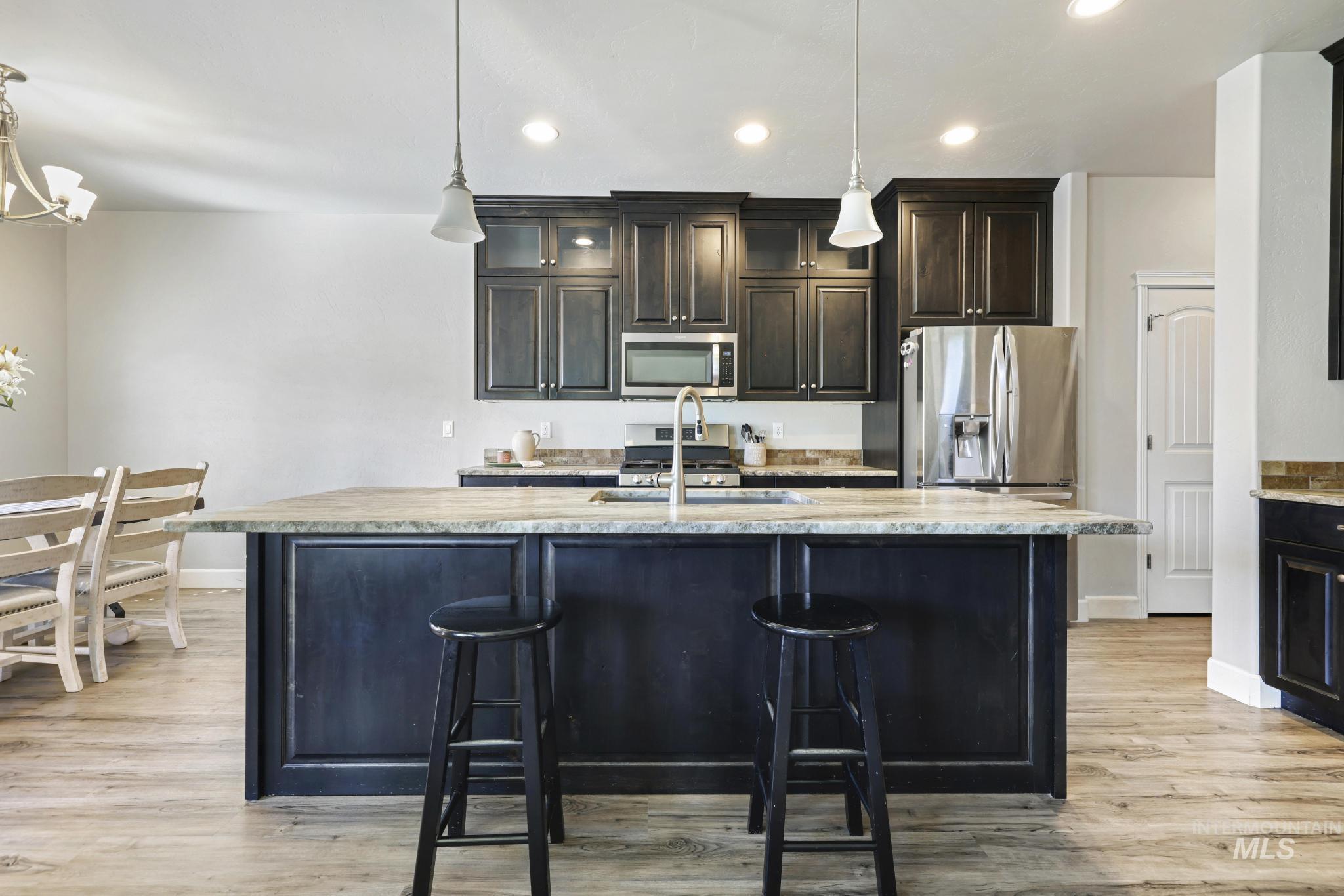 1153 Terra Ave, Twin Falls, Idaho 83301-4734, 5 Bedrooms, 2.5 Bathrooms, Residential For Sale, Price $449,000,MLS 98978691