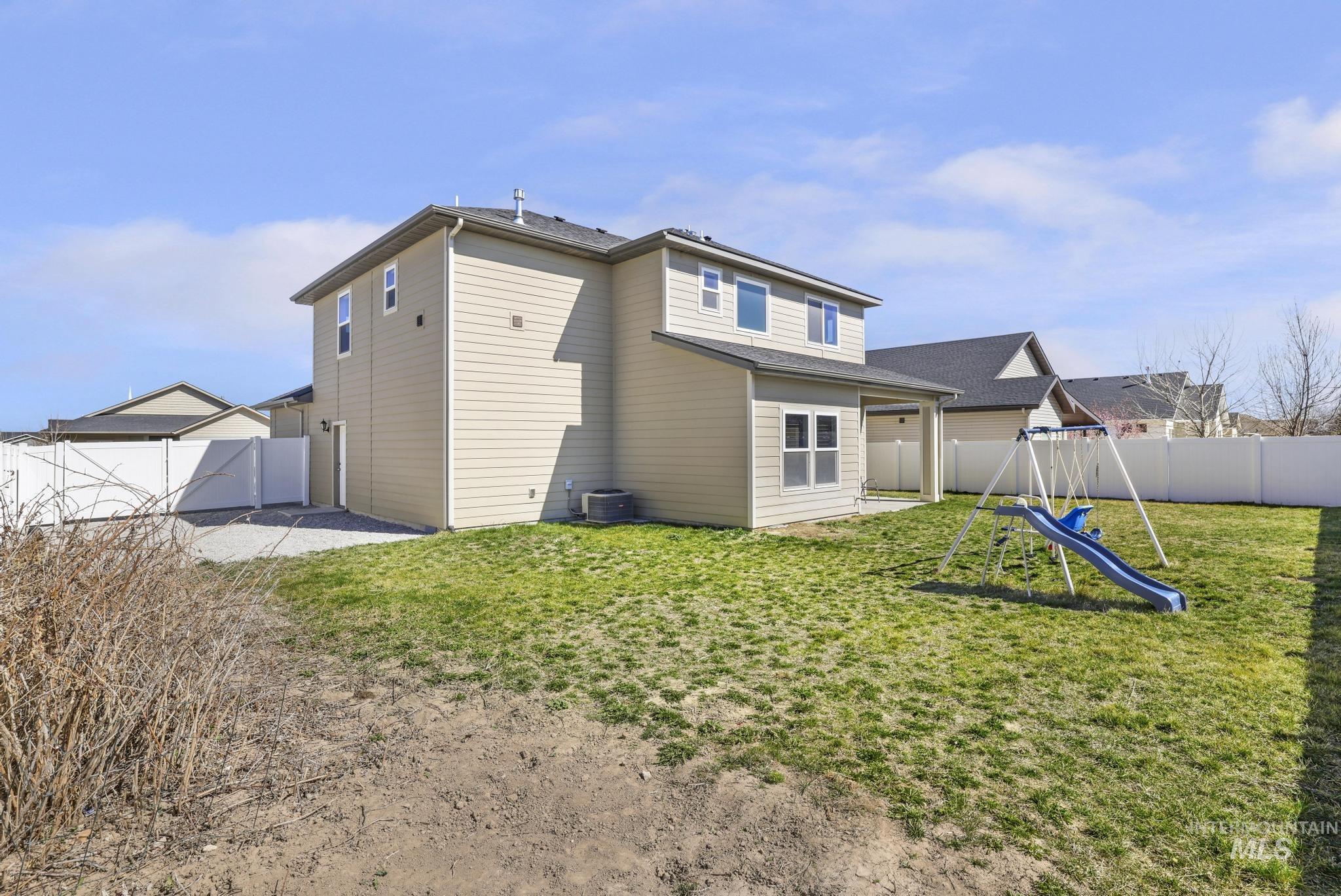 1153 Terra Ave, Twin Falls, Idaho 83301-4734, 5 Bedrooms, 2.5 Bathrooms, Residential For Sale, Price $449,000,MLS 98978691