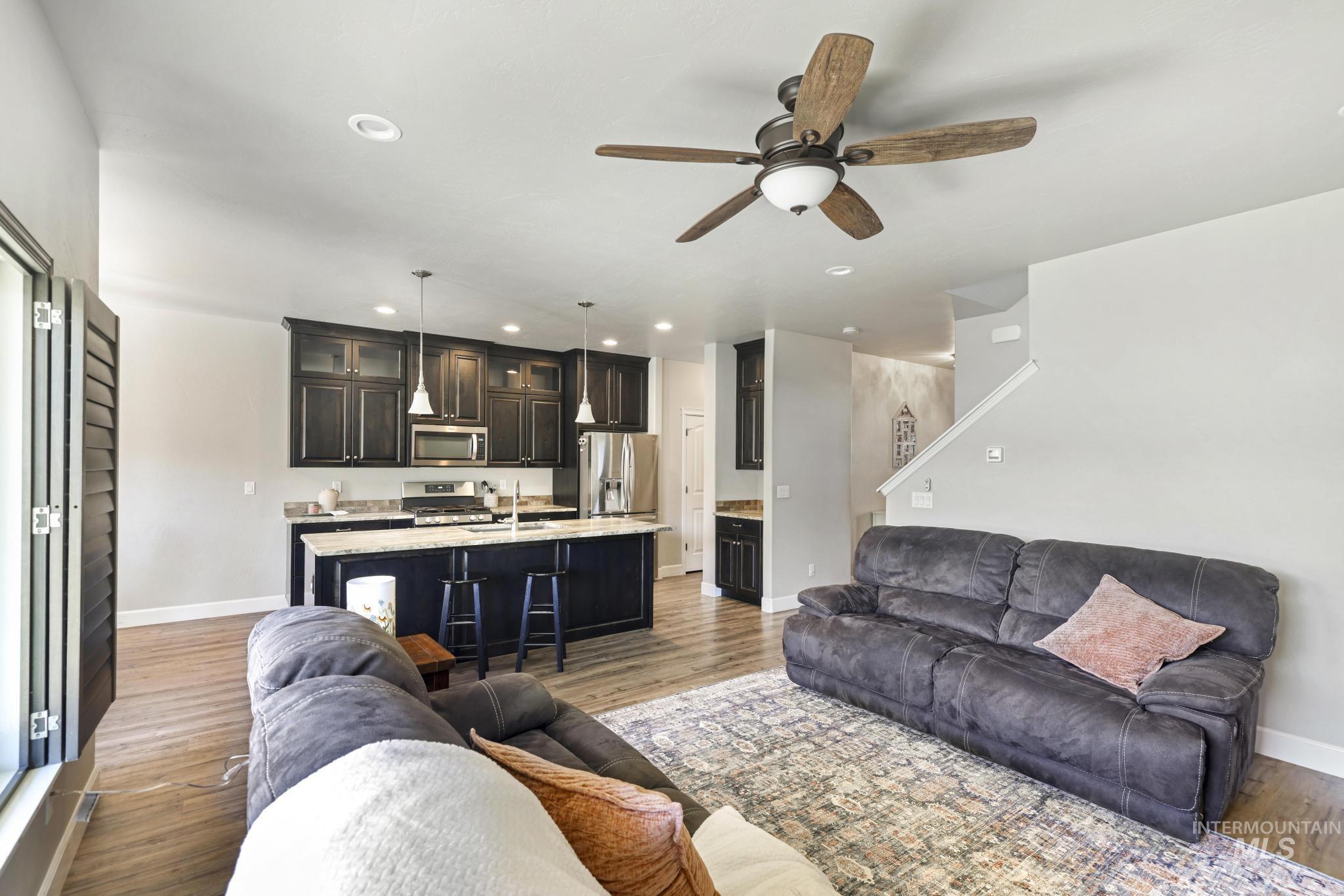 1153 Terra Ave, Twin Falls, Idaho 83301-4734, 5 Bedrooms, 2.5 Bathrooms, Residential For Sale, Price $449,000,MLS 98978691