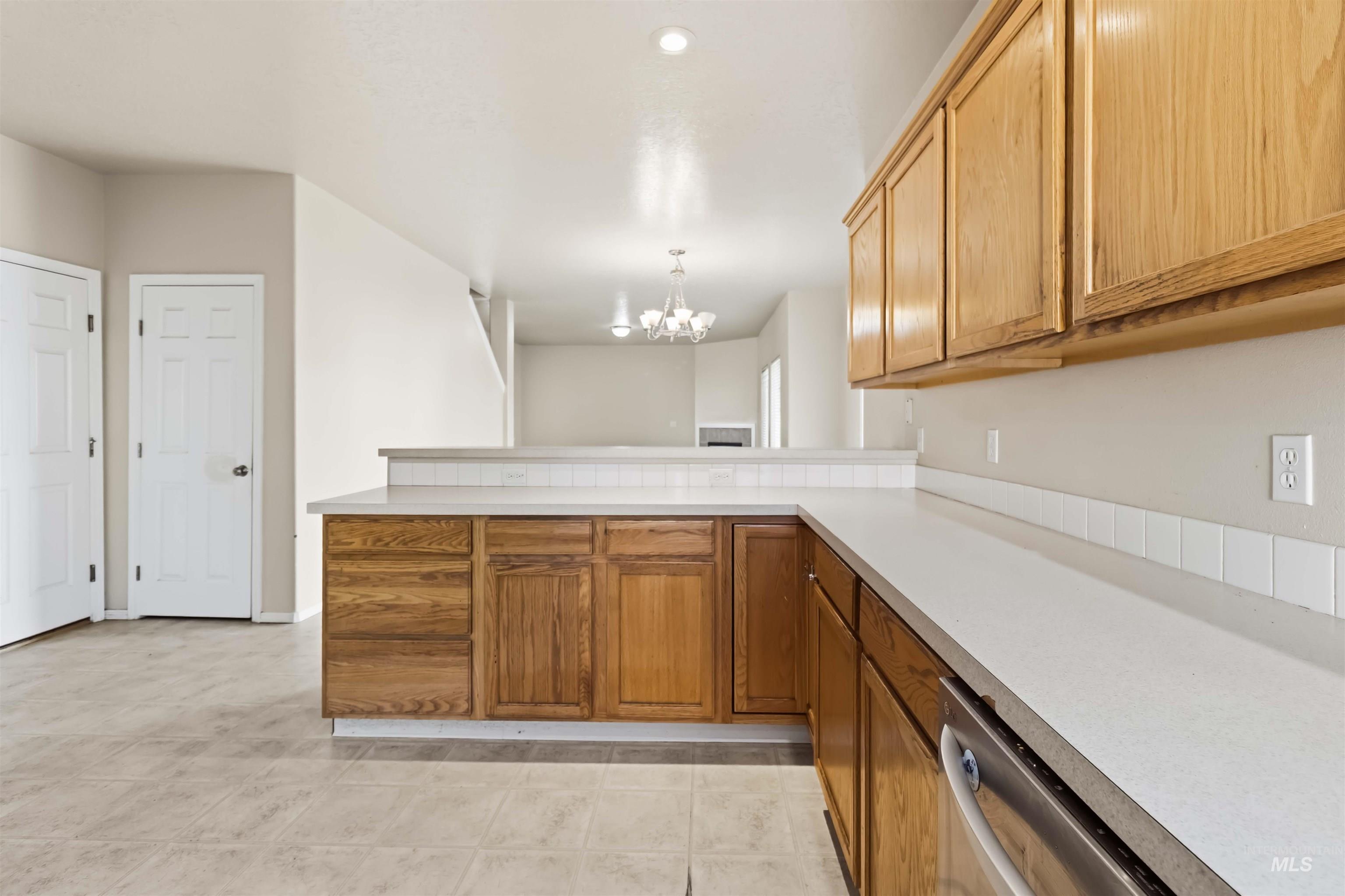 5108 Northrup Way, Caldwell, Idaho 83607, 4 Bedrooms, 3 Bathrooms, Residential For Sale, Price $409,900,MLS 98978692