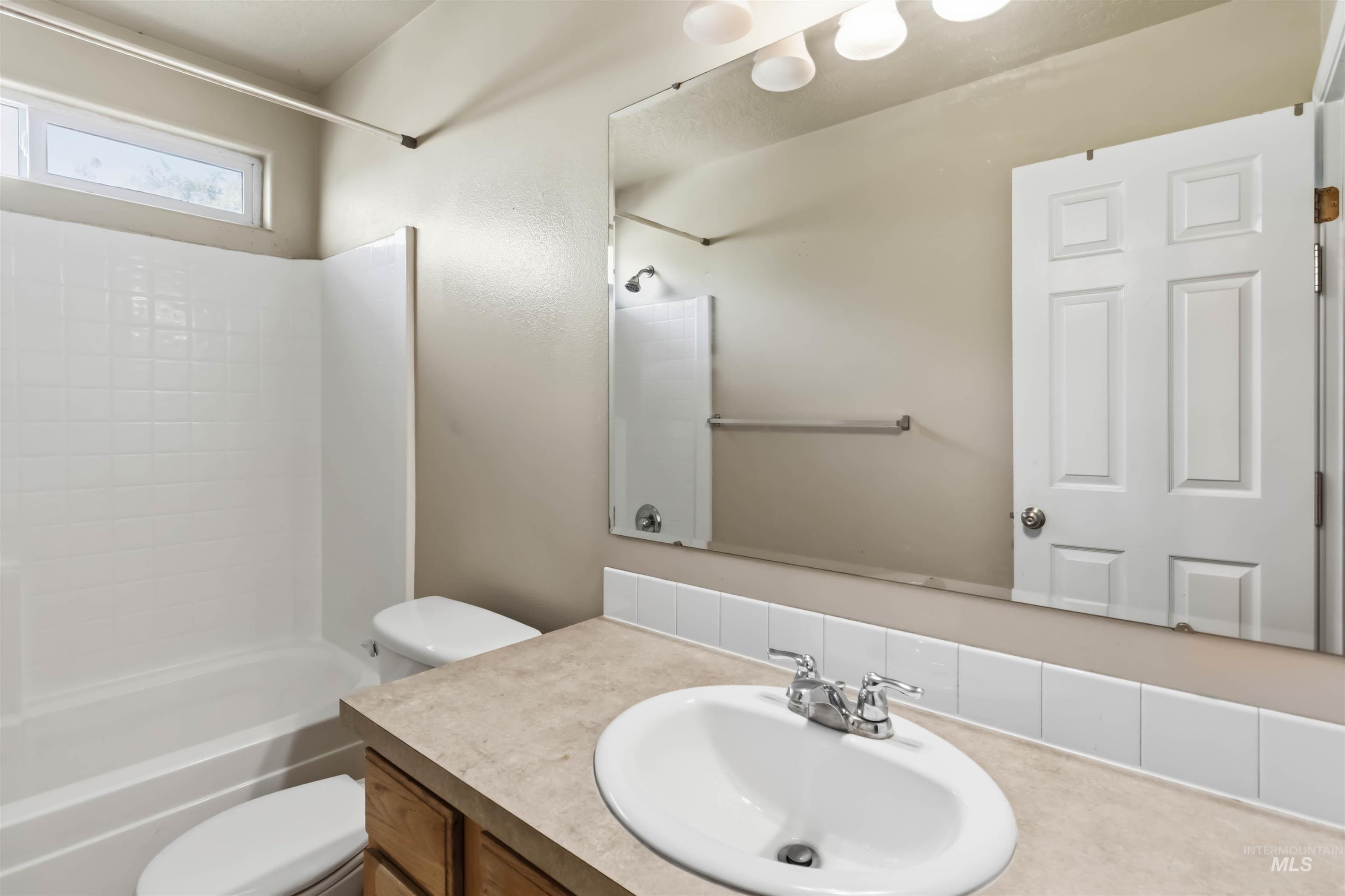 5108 Northrup Way, Caldwell, Idaho 83607, 4 Bedrooms, 3 Bathrooms, Residential For Sale, Price $409,900,MLS 98978692