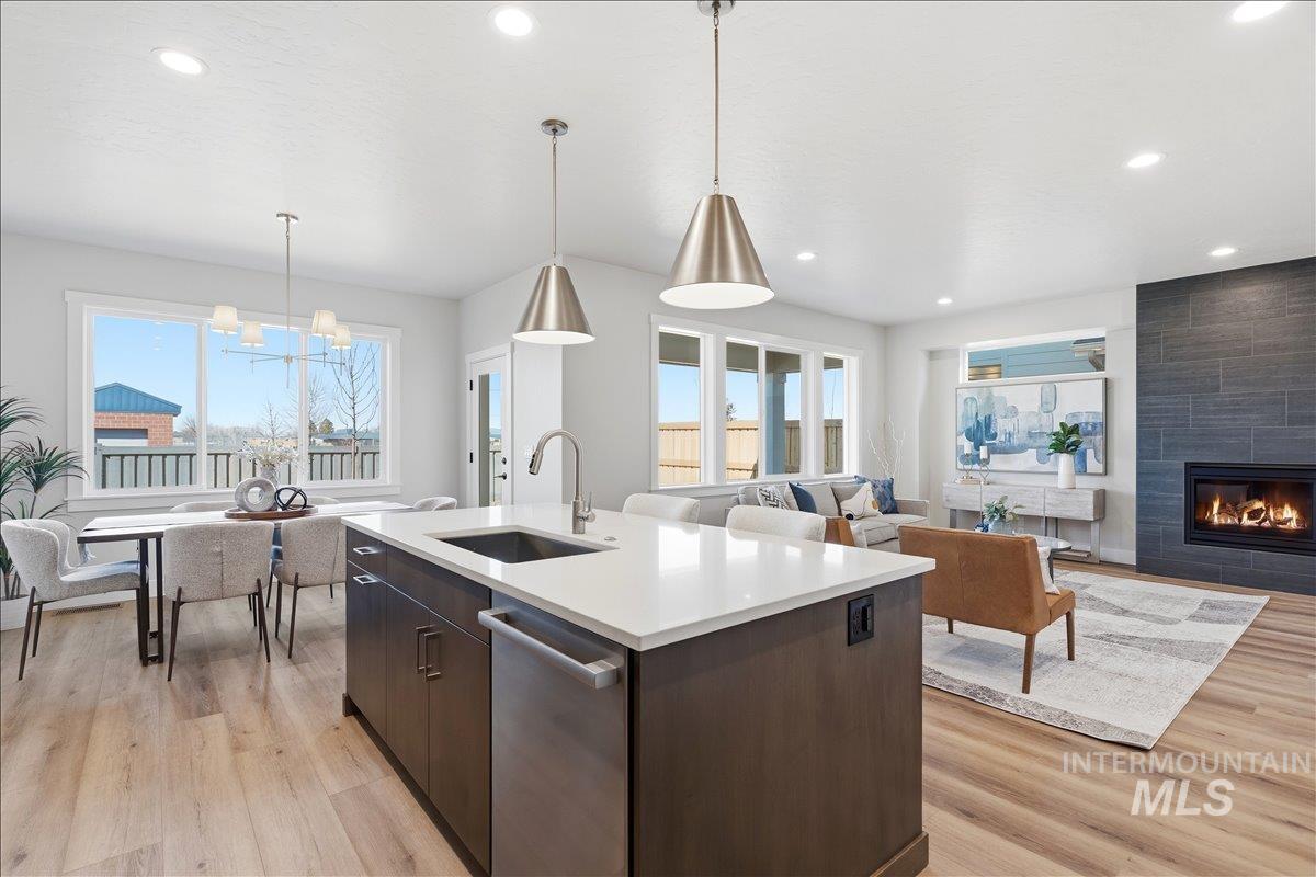 18131 Cinder Brook Ave, Nampa, Idaho 83687, 4 Bedrooms, 2.5 Bathrooms, Residential For Sale, Price $473,400,MLS 98978693