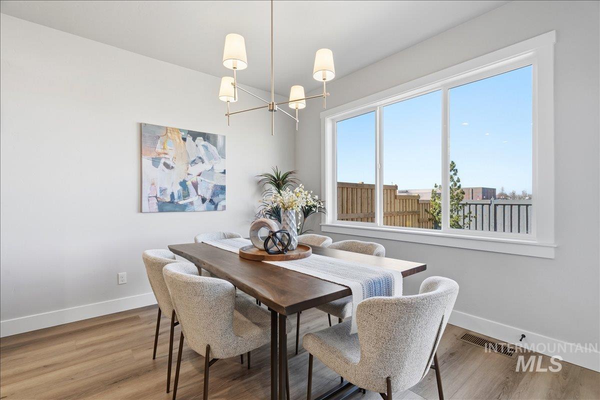 18131 Cinder Brook Ave, Nampa, Idaho 83687, 4 Bedrooms, 2.5 Bathrooms, Residential For Sale, Price $473,400,MLS 98978693