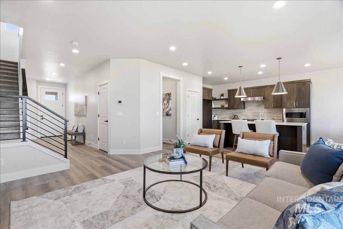 18131 Cinder Brook Ave, Nampa, Idaho 83687, 4 Bedrooms, 2.5 Bathrooms, Residential For Sale, Price $473,400,MLS 98978693