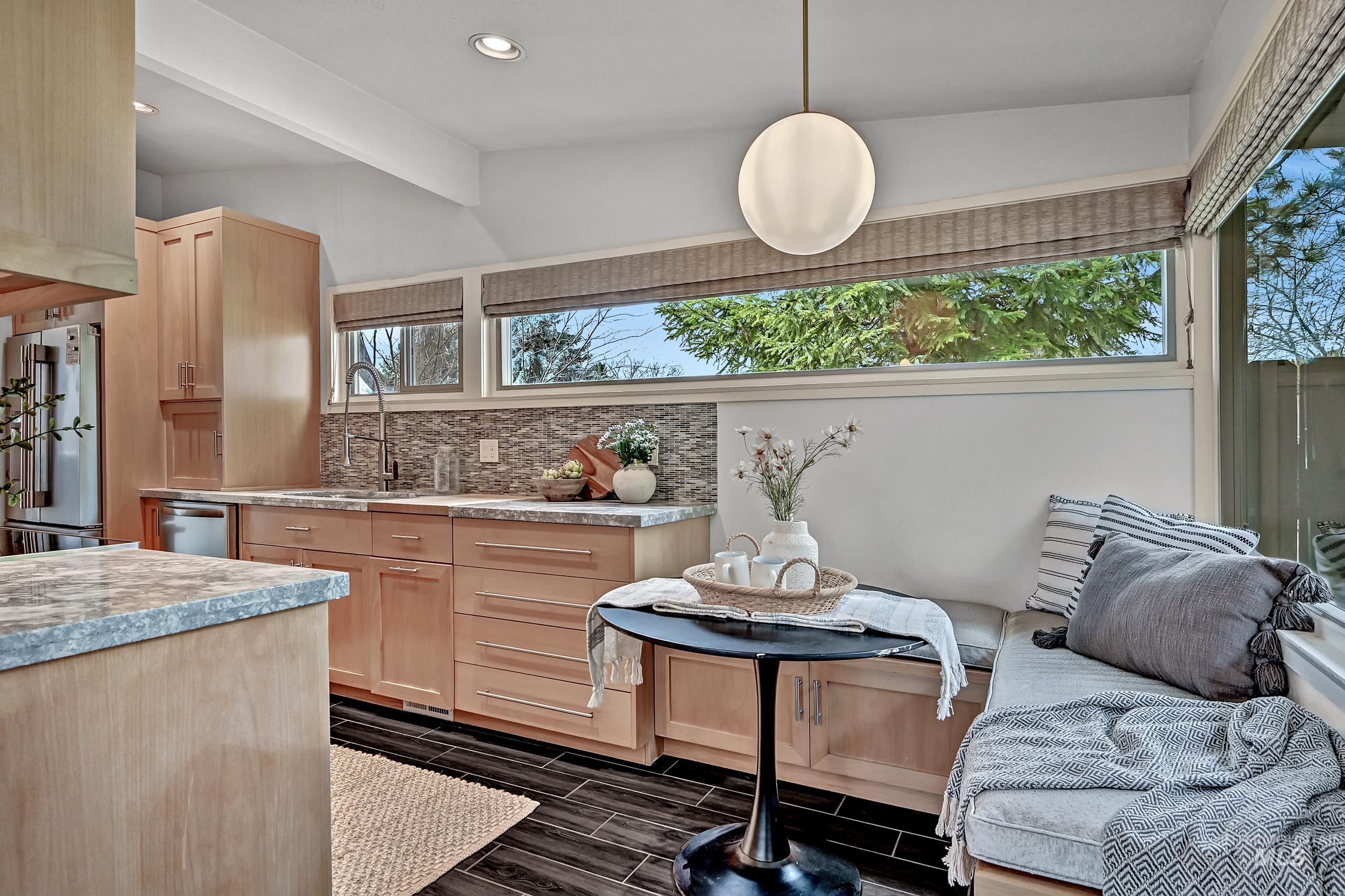 6226 W Edgewater Drive, Boise, Idaho 83709-1031, 4 Bedrooms, 2.5 Bathrooms, Residential For Sale, Price $575,000,MLS 98978694