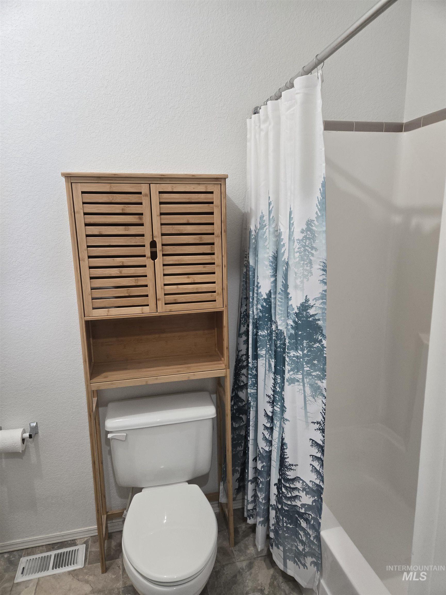 135 Harrisburg Lane, Kamiah, Idaho 83536, 3 Bedrooms, 3 Bathrooms, Residential For Sale, Price $349,000,MLS 98978696