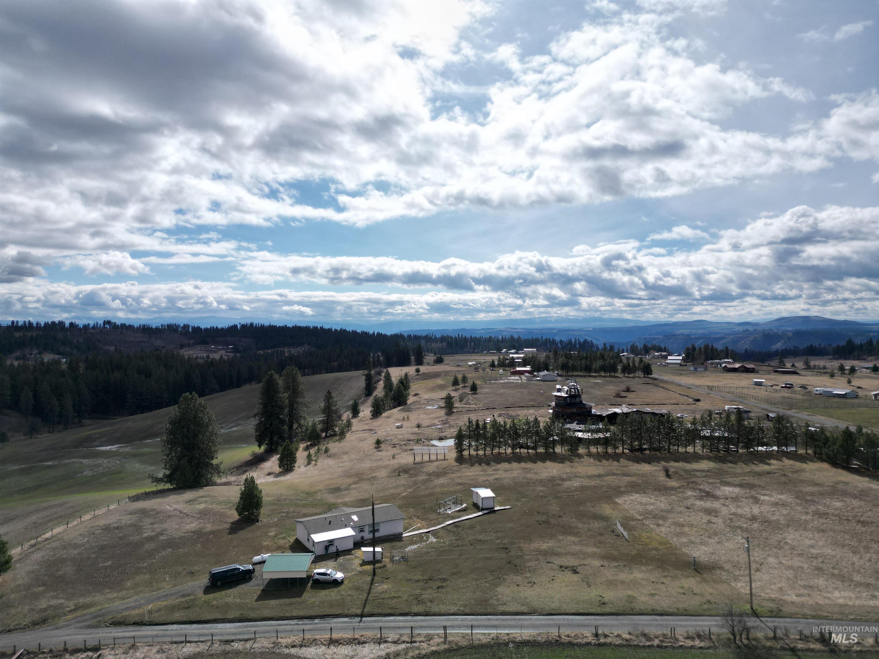 135 Harrisburg Lane, Kamiah, Idaho 83536, 3 Bedrooms, 3 Bathrooms, Residential For Sale, Price $349,000,MLS 98978696