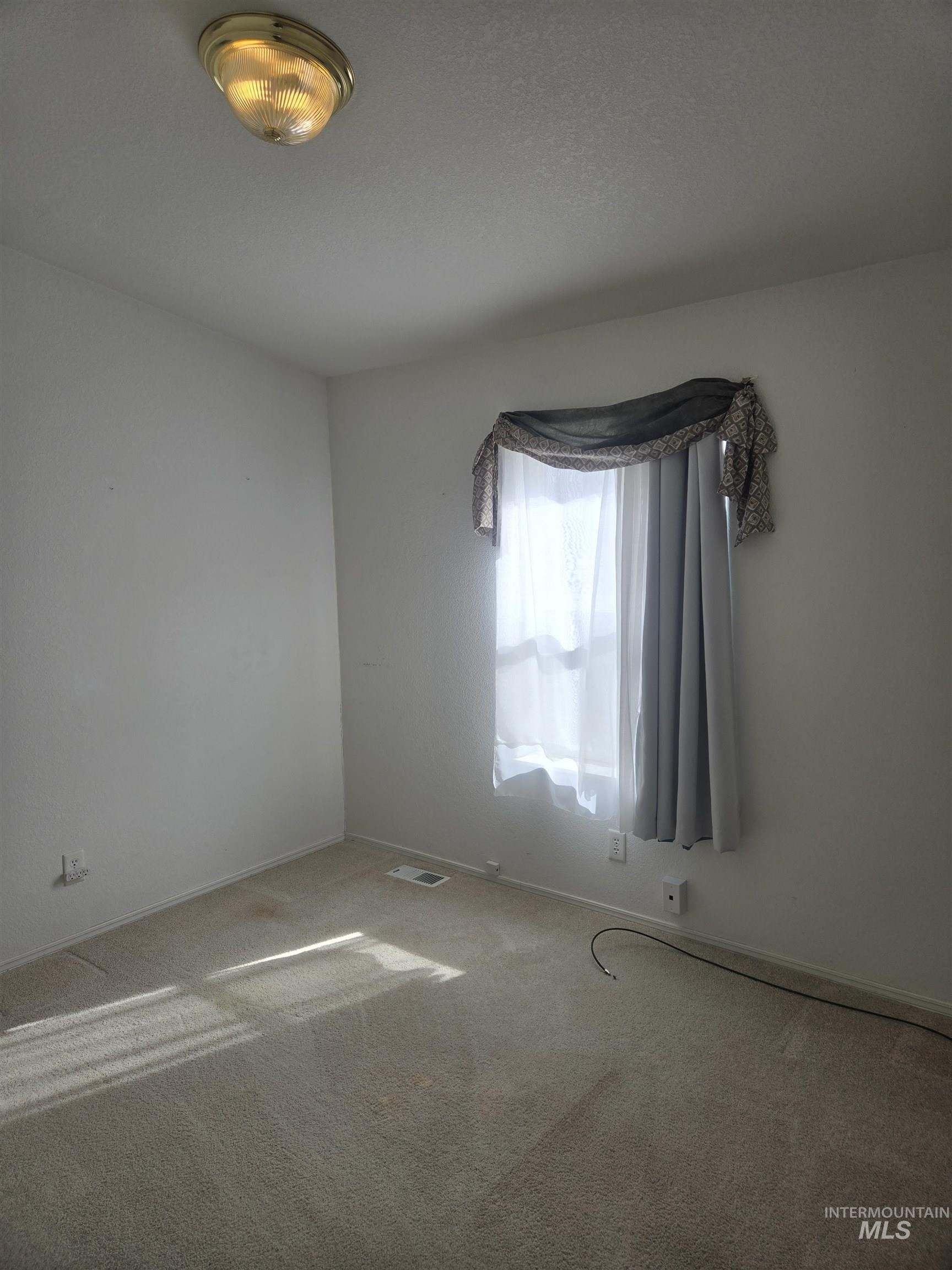 135 Harrisburg Lane, Kamiah, Idaho 83536, 3 Bedrooms, 3 Bathrooms, Residential For Sale, Price $349,000,MLS 98978696