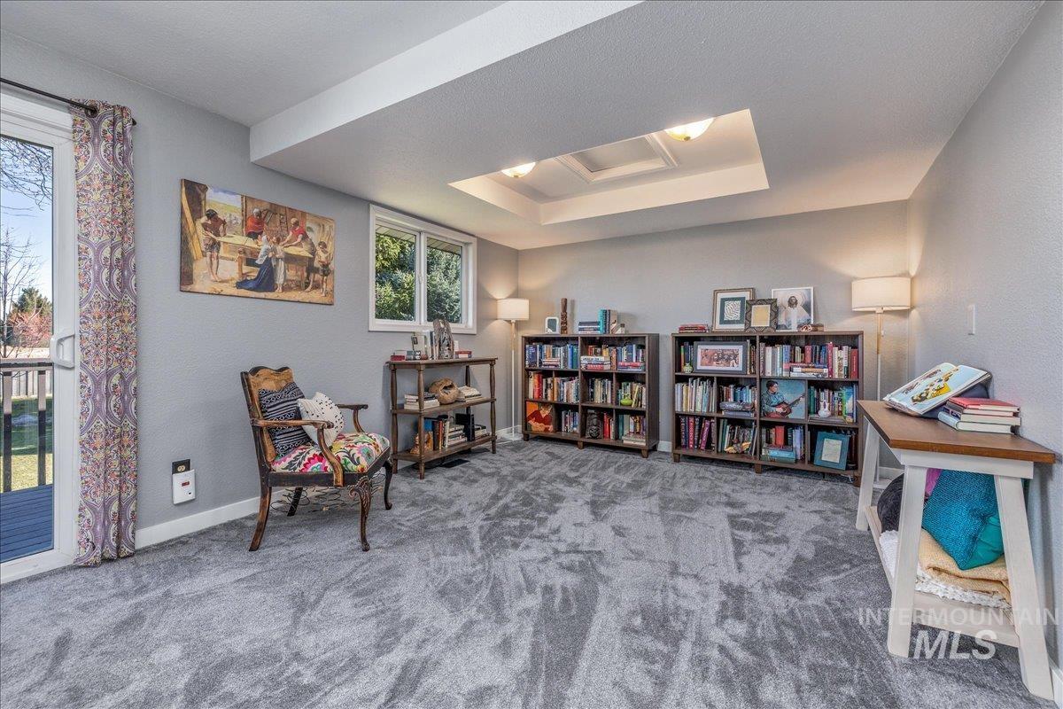 10438 W Hollandale Dr, Boise, Idaho 83709, 4 Bedrooms, 3 Bathrooms, Residential For Sale, Price $599,900,MLS 98978697