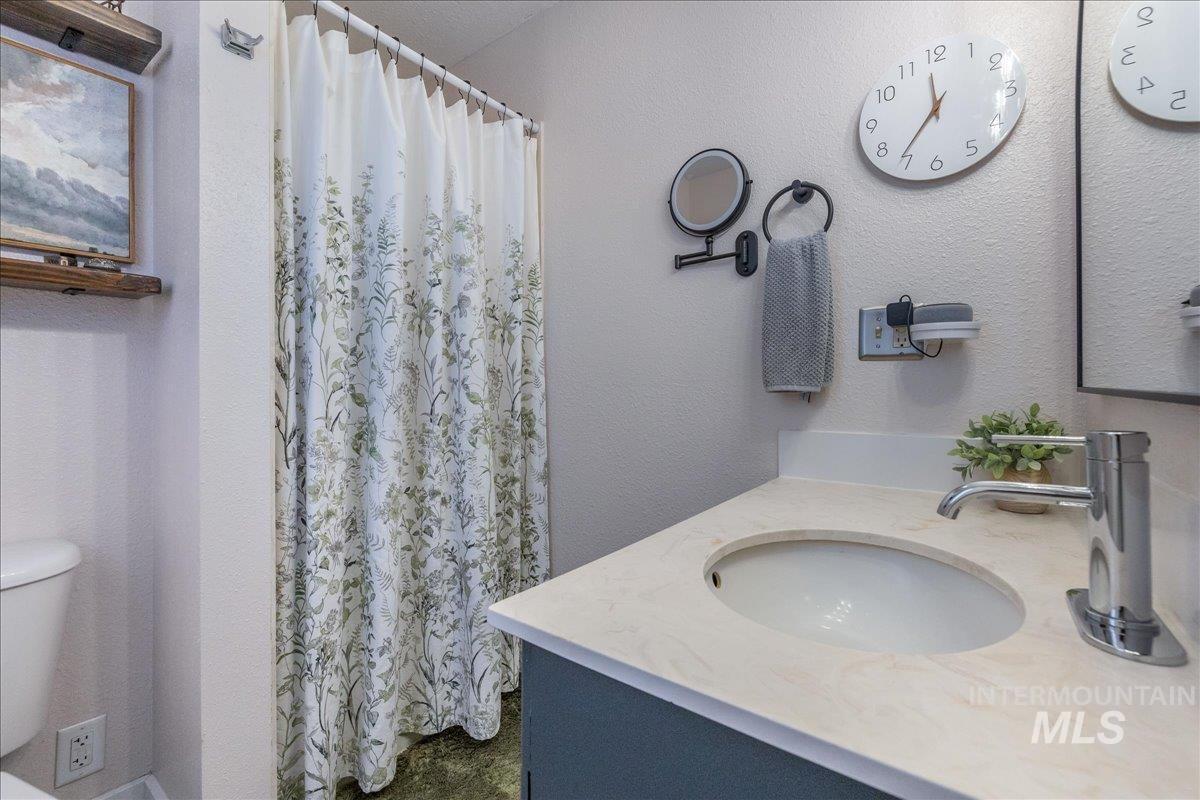 10438 W Hollandale Dr, Boise, Idaho 83709, 4 Bedrooms, 3 Bathrooms, Residential For Sale, Price $599,900,MLS 98978697