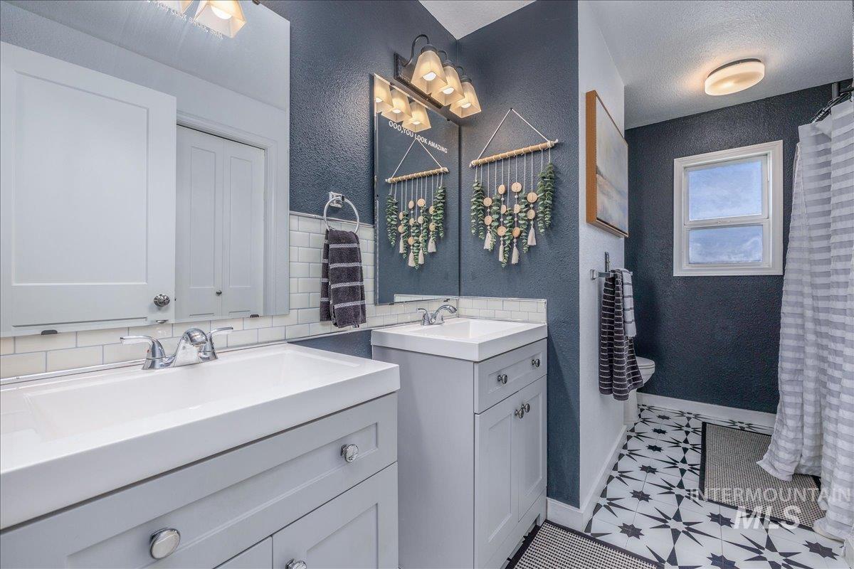 10438 W Hollandale Dr, Boise, Idaho 83709, 4 Bedrooms, 3 Bathrooms, Residential For Sale, Price $599,900,MLS 98978697